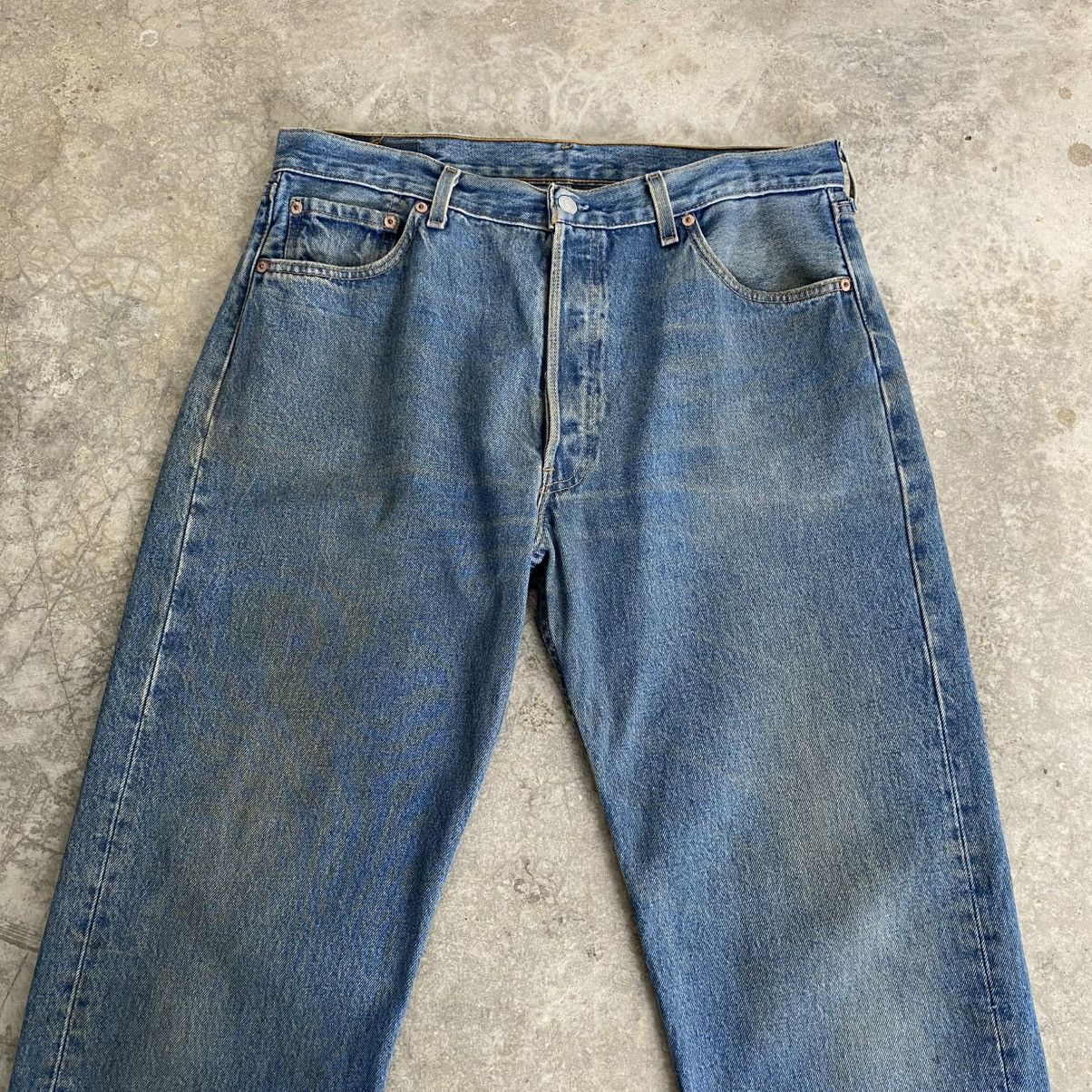 Levi's Vintage Levis 501 Faded Stonewashed Blue Distressed Jeans Size US 35 - 2 Thumbnail