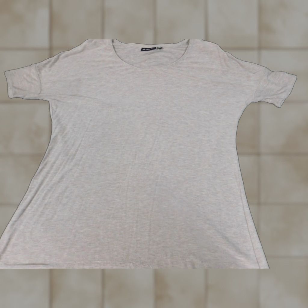 Vintage Versona Blouse Shirt Cap Sleeve Beige M Rayon Button Crew Neck Pullover Casual Womens Regular Stretch Size M / US 6-8 / IT 42-44 - 1 Thumbnail