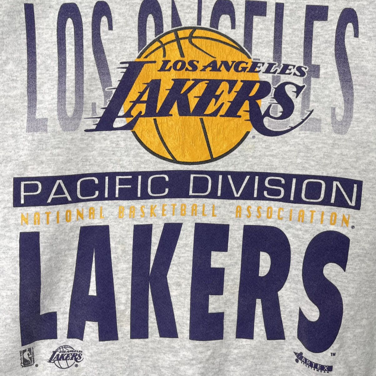 Fruit Of The Loom Vintage Los Angeles Lakers Crewneck Sweatshirt USA Made Size US L / EU 52-54 / 3 - 3 Thumbnail