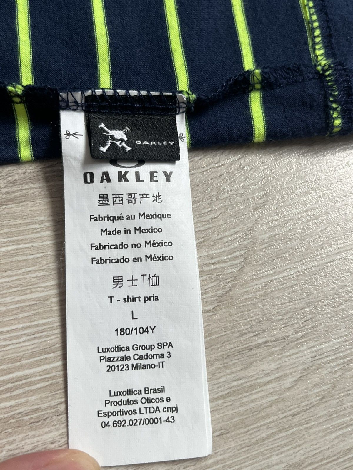 Oakley Oakley men’s t-shirt size L Size US L / EU 52-54 / 3 - 4 Thumbnail