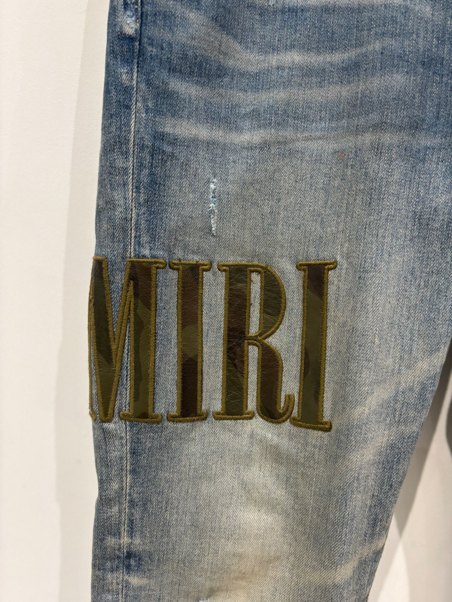 Amiri Amiri Camo Applique Denim Jeans Clay Indigo Size US 32 / EU 48 - 2 Thumbnail