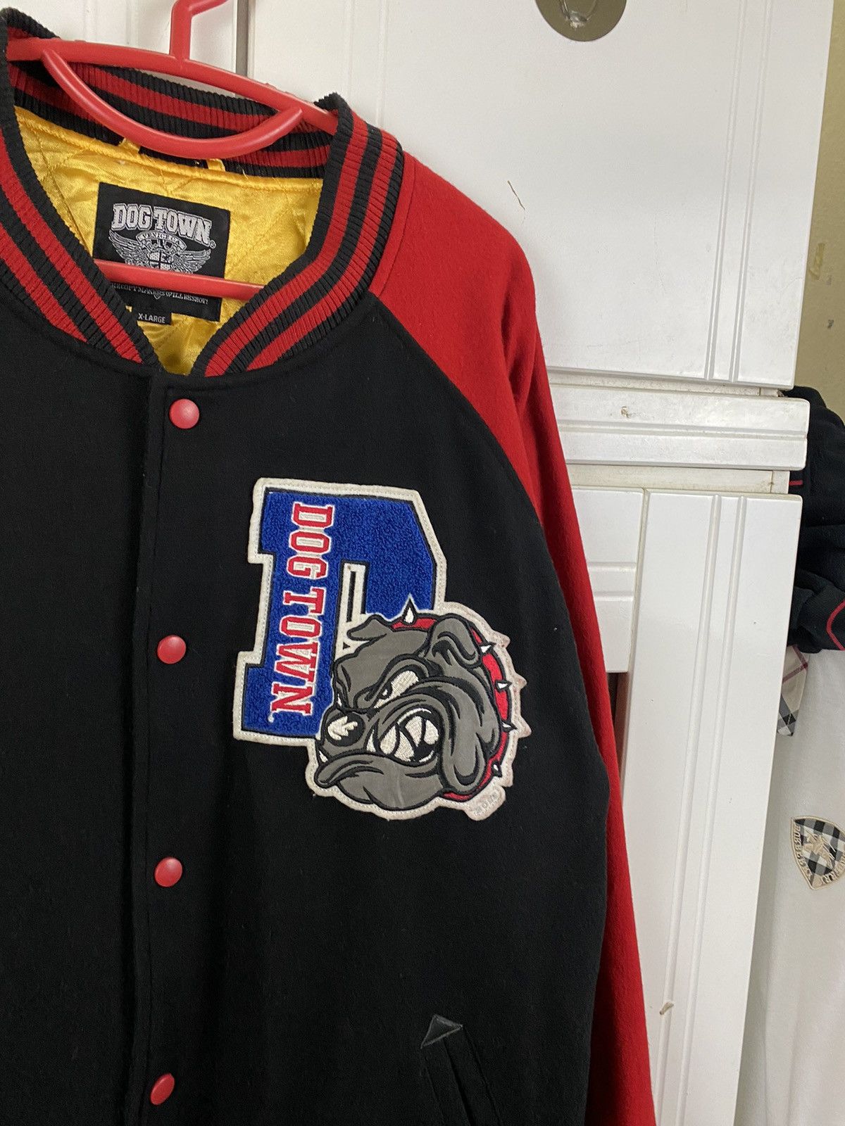 Dogtown ✅️DOG TOWN SKATEBOARD VARSITY BIG LOGO Size US XL / EU 56 / 4 - 4 Thumbnail