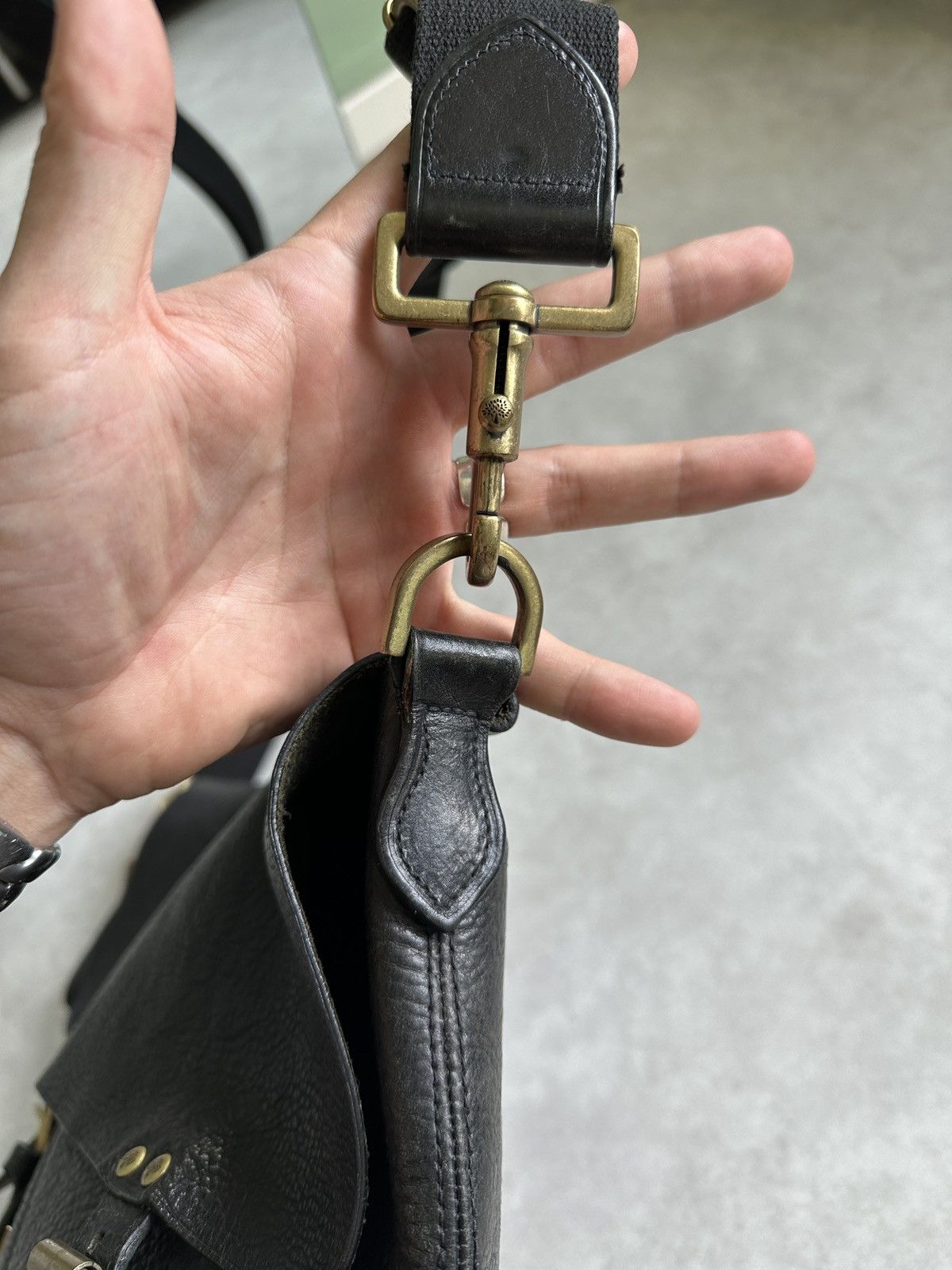 Mulberry Mulberry black leather crossbody bag with gold hardware Size ONE SIZE - 9 Thumbnail