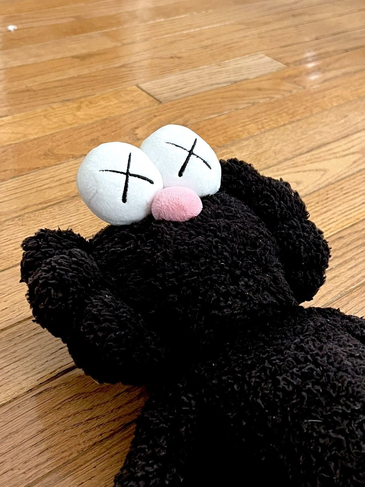 Kaws KAWS BFF Plush Black (Edition of 3000) Size ONE SIZE - 3 Thumbnail