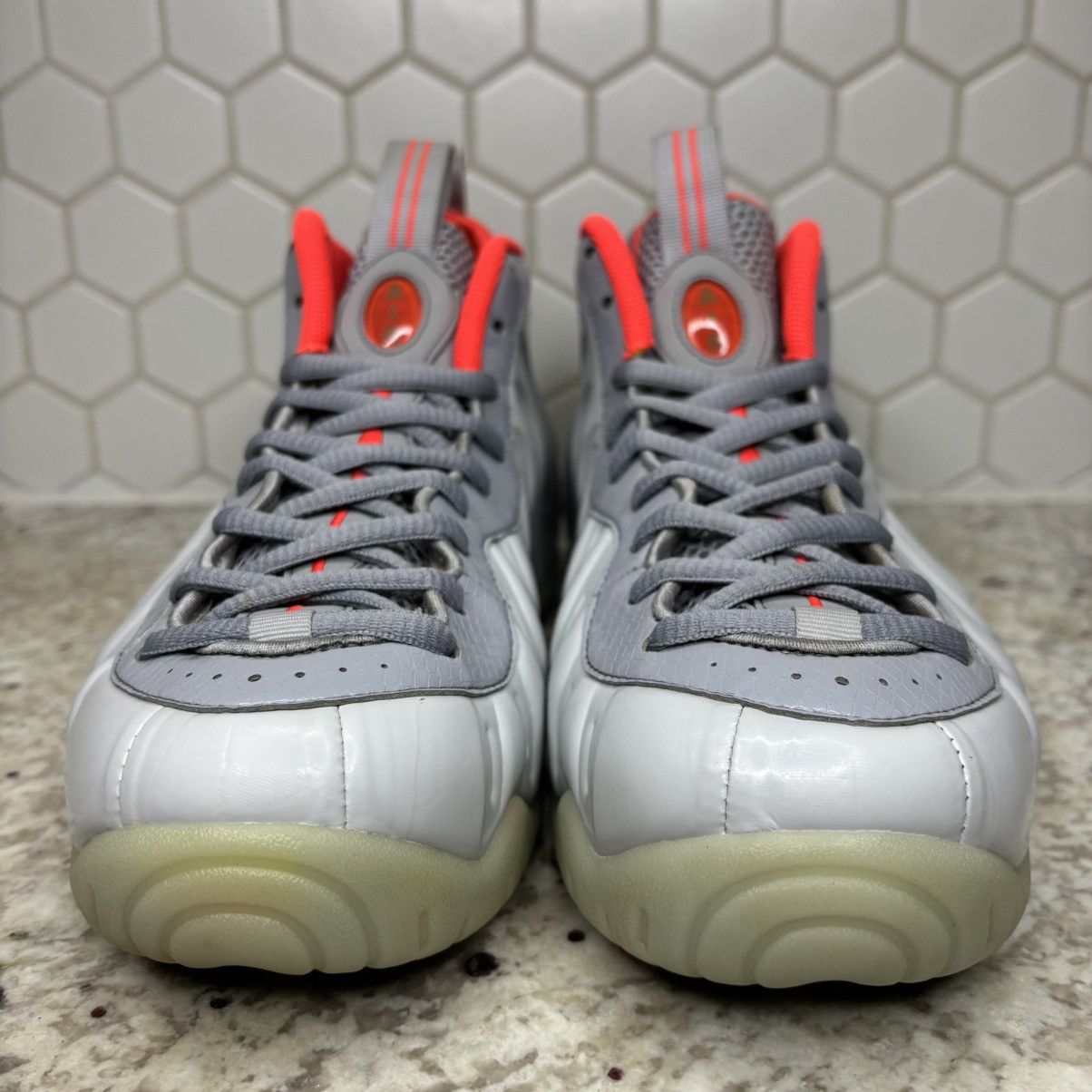 Nike Size 10.5-Nike Foamposite Premium Pure PlatinumNO BOX/INSOLE Size US 10.5 / EU 43-44 - 3 Thumbnail