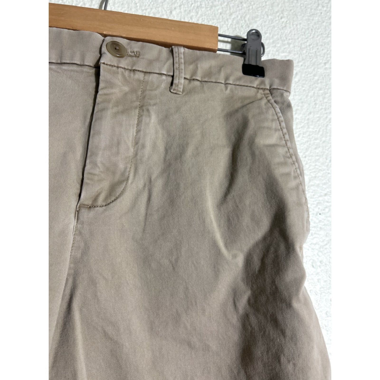 Gap VINTAGE Gap Chino Shorts Mens 28x12 Beige Cotton Stains Size US 28 / EU 44 - 4 Thumbnail