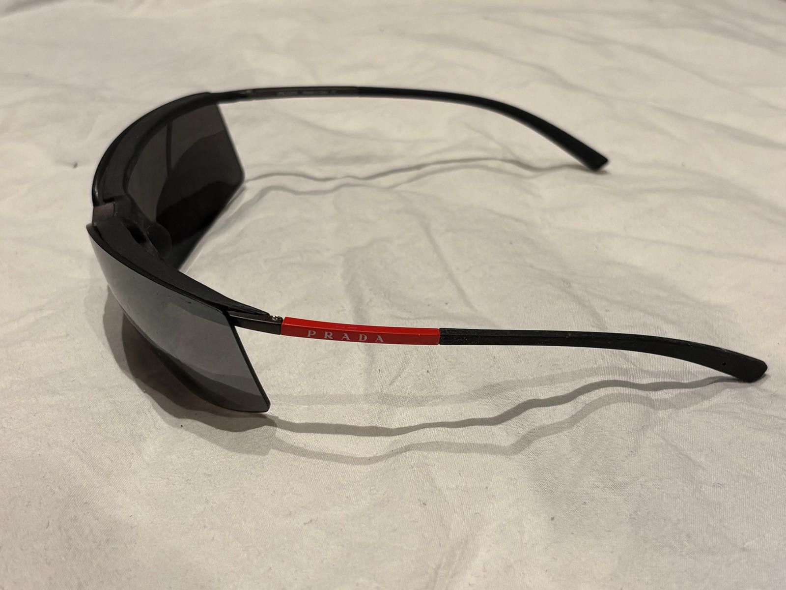 Prada Prada - Black and Red Rimless Sports Sunglasses Size ONE SIZE - 2 Thumbnail