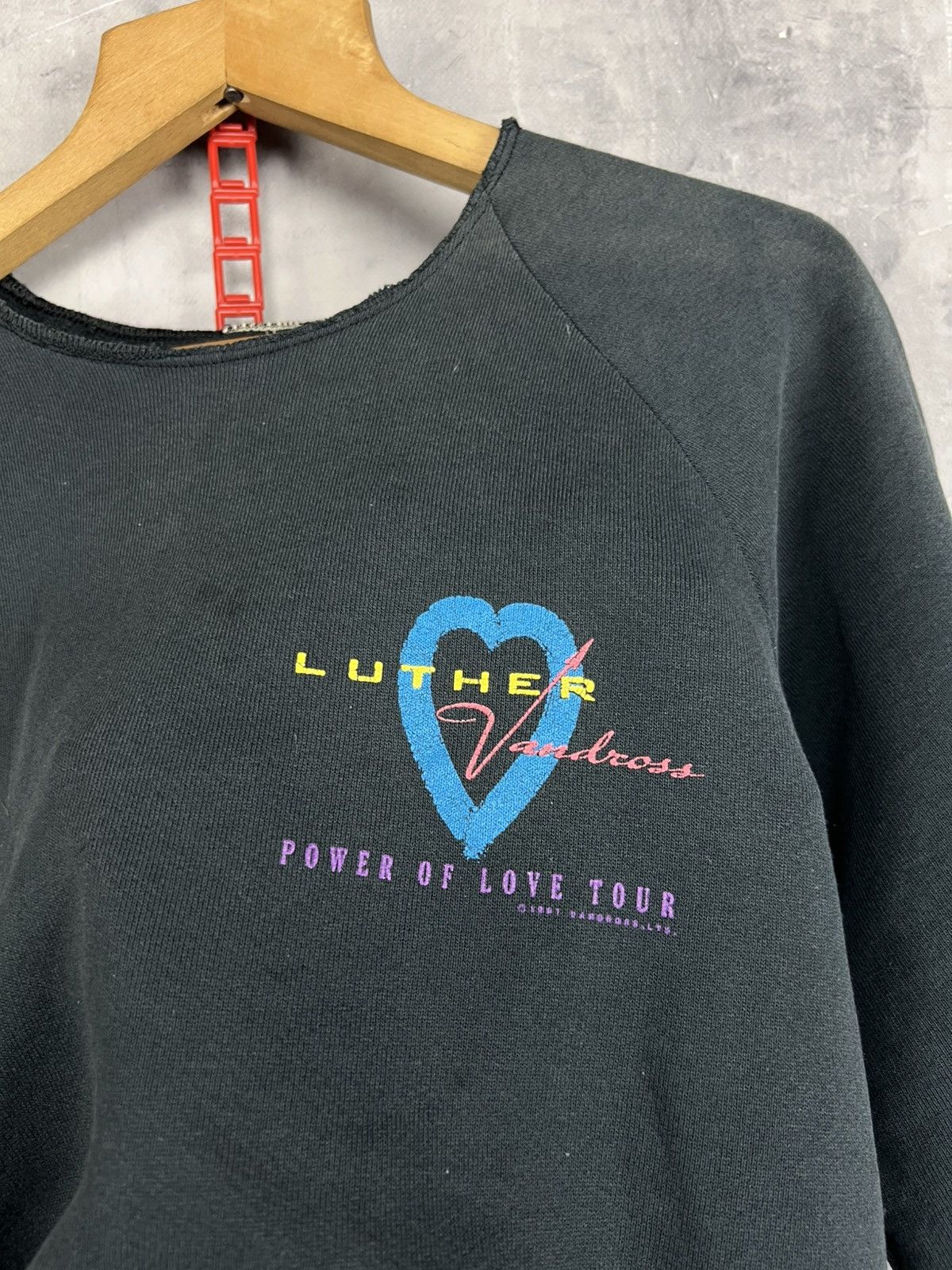 Vintage VINTAGE LUTHER VANDROSS 90S POWER OF LOVE CREW NECK Size US S / EU 44-46 / 1 - 8 Thumbnail
