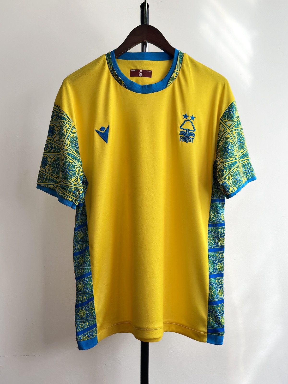 Macron Macron FC Nottingham Forest 2022/23 Soccer Jersey Size US L / EU 52-54 / 3 - 1 Thumbnail