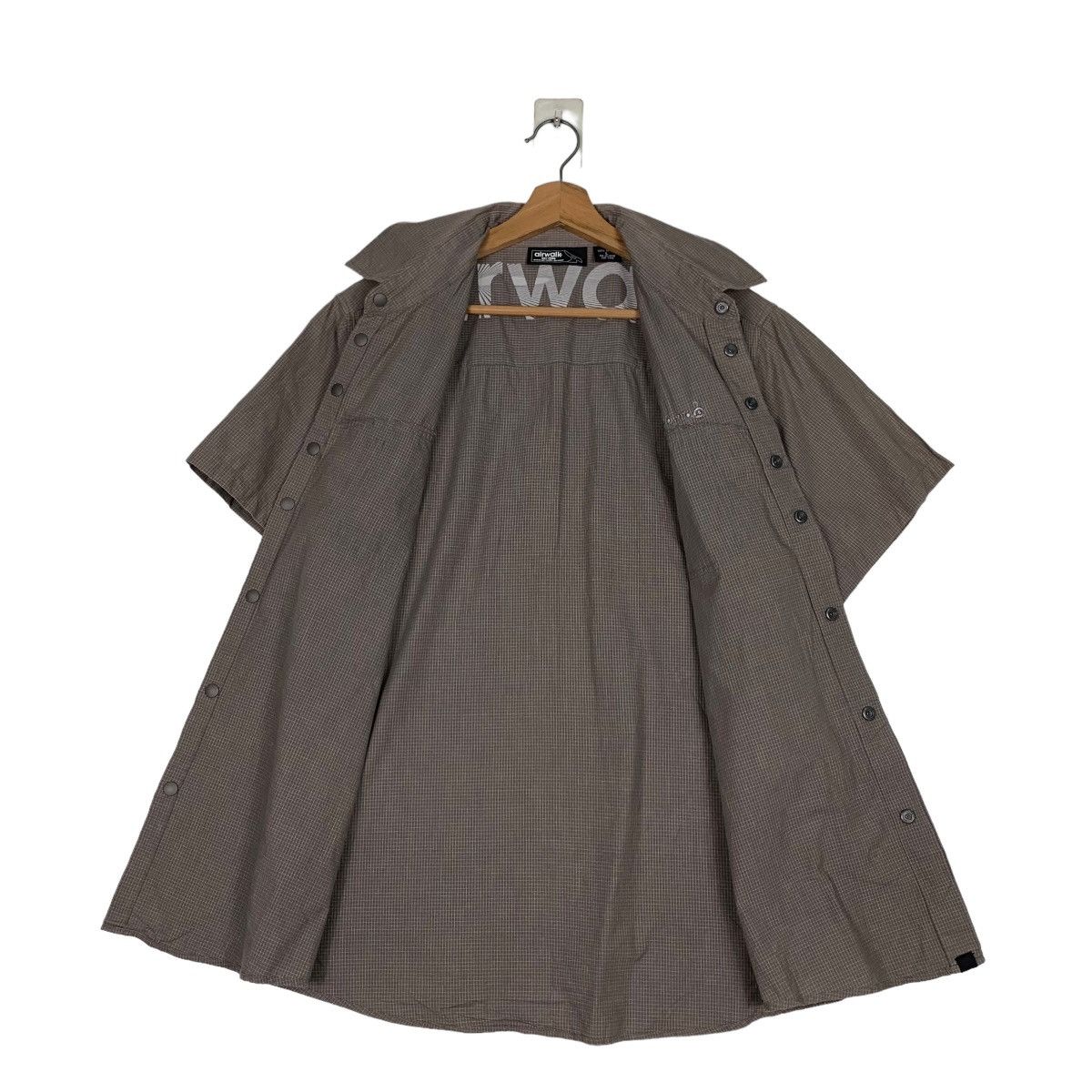 Airwalk AIRWALK Embroidery Small Logo Button Shirt #0485-C22 Size US L / EU 52-54 / 3 - 11 Thumbnail