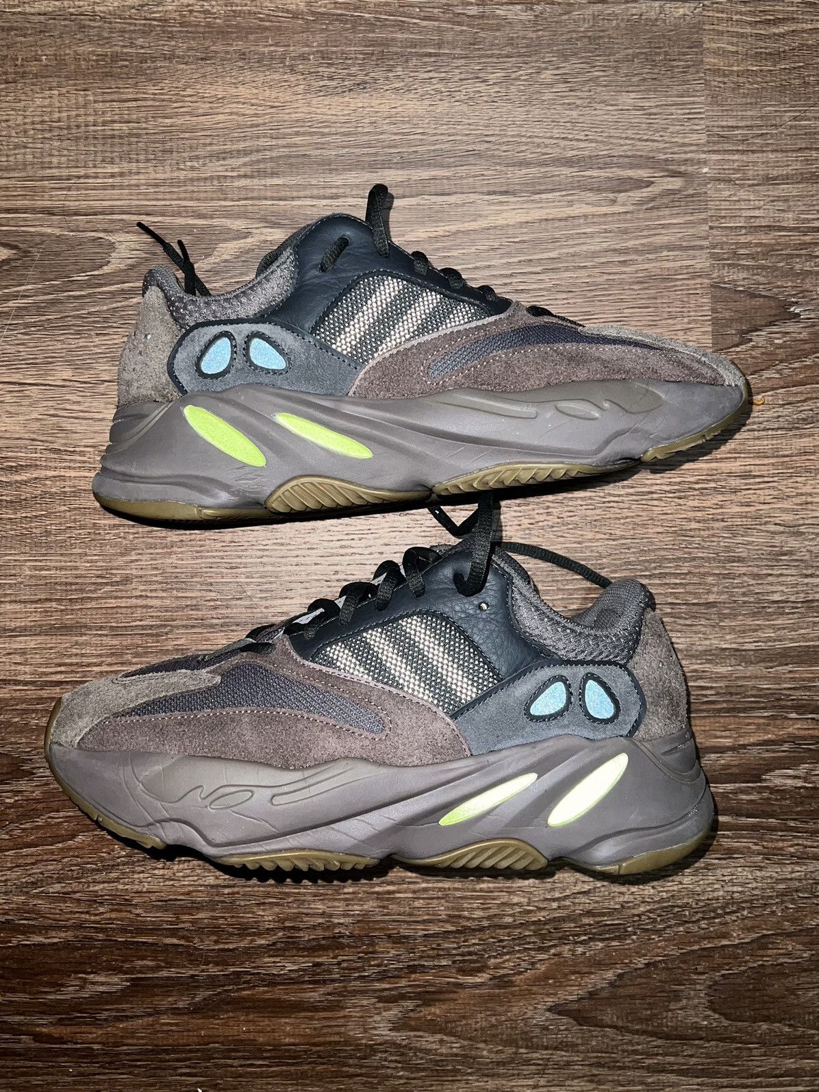 Adidas × Yeezy YEEZY BOOST 700 MAUVE Size US 9 / EU 42 - 1 Thumbnail