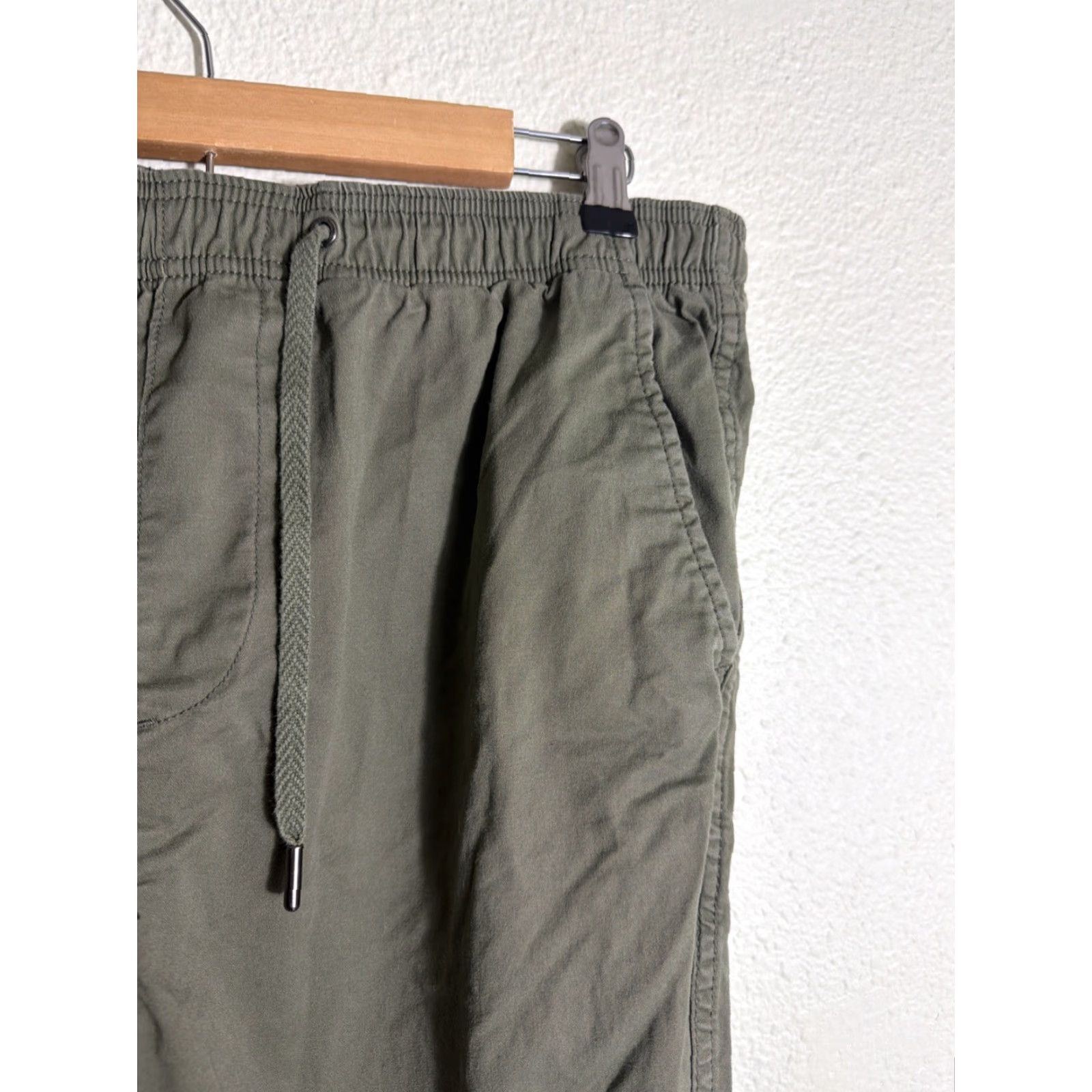 Gap VINTAGE? No. Just: Gap Men L Olive Ankle Joggers Cotton Elastane Drawstring Pants Size US 33 - 5 Thumbnail