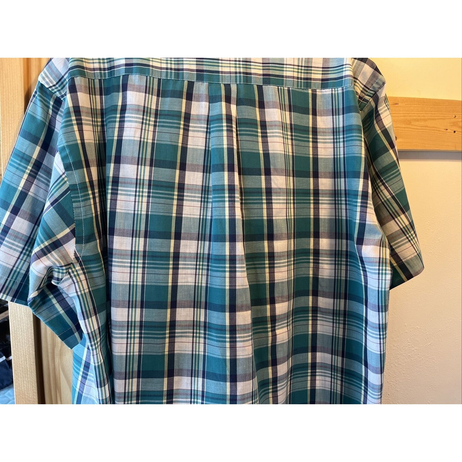 Other Windridge mens L Green plaid SS Button polyester blend shirt Size US L / EU 52-54 / 3 - 12 Thumbnail