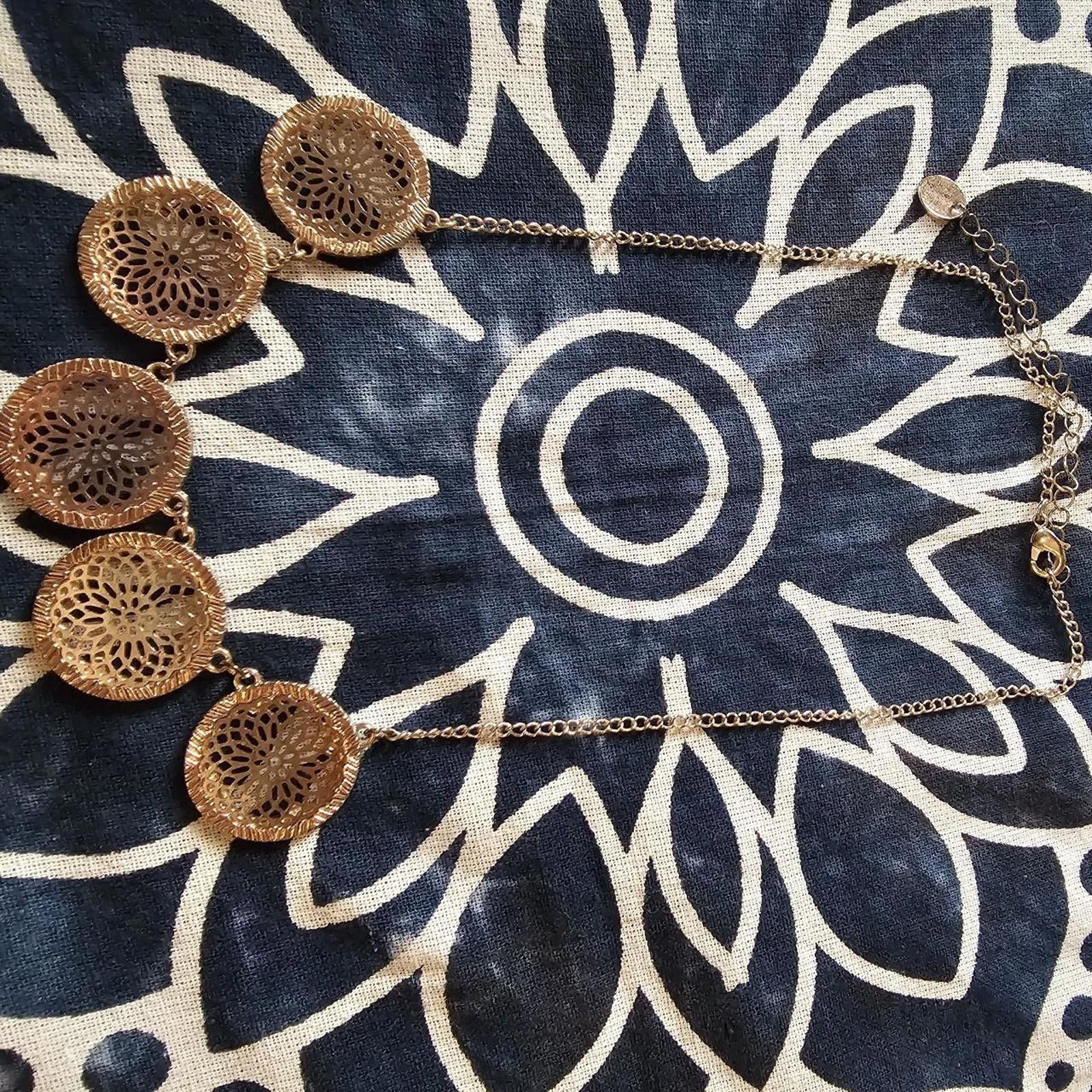 Designer Claire's Faux Gold Necklace Size ONE SIZE - 4 Thumbnail