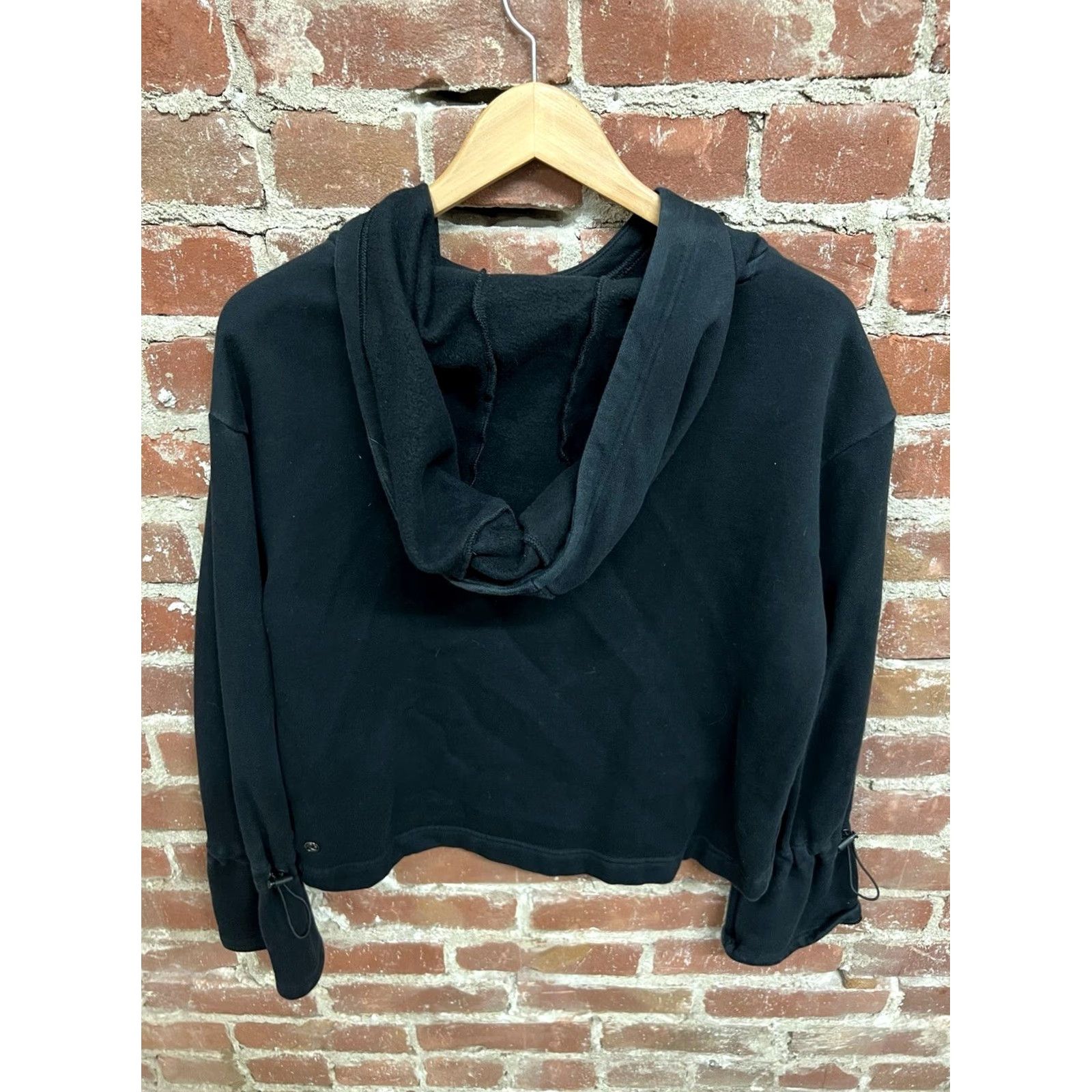 Vintage Zella Hoodie Womens Medium Black Pullover Hoodie Knitted Activewear Moisture Wicking All Seasons Dolman Sleeve Regular Fit Womens Size M / US 6-8 / IT 42-44 - 3 Thumbnail