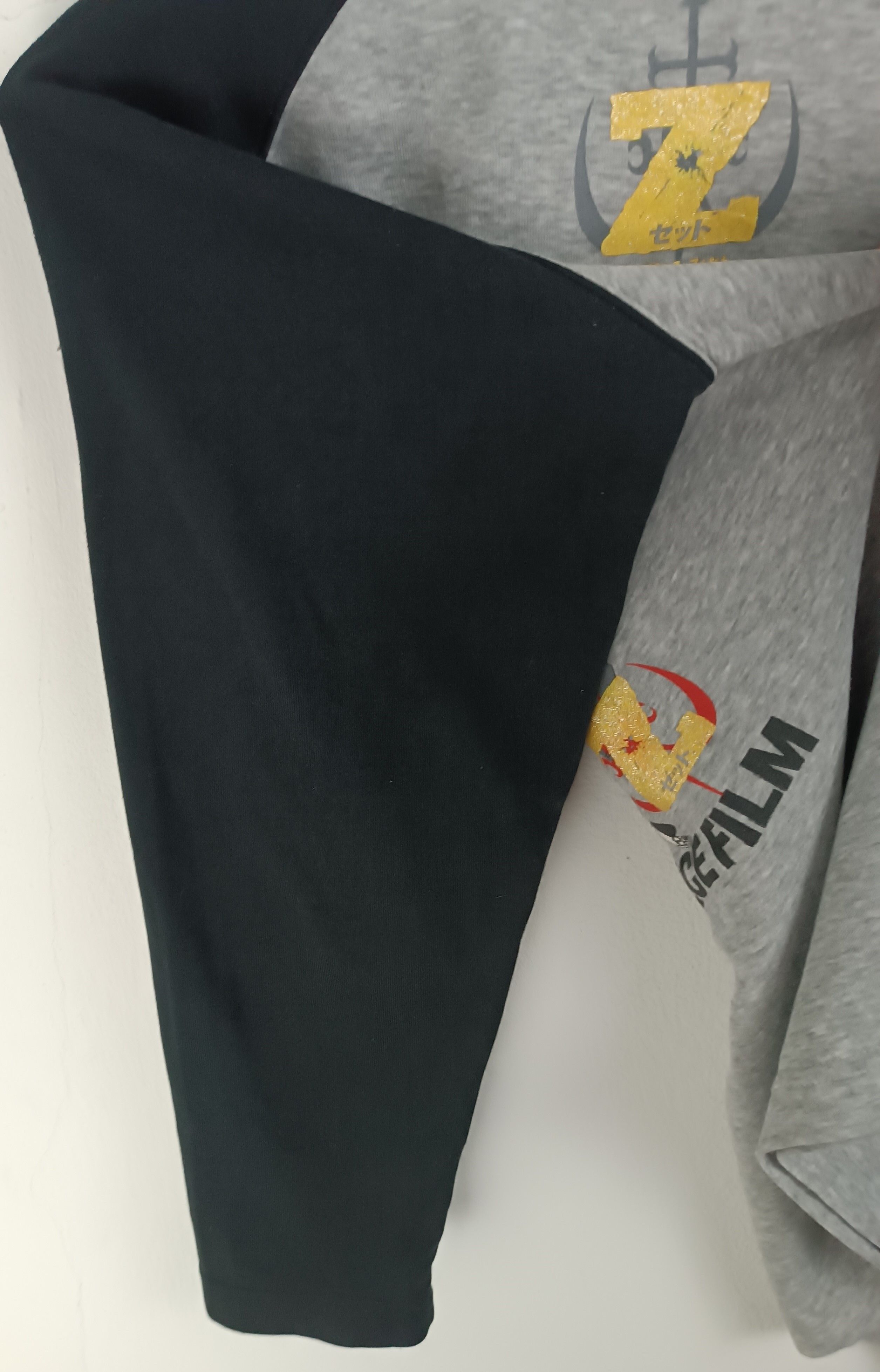 Anime VINTAGE ONE PIECE FILM Z LINEUP SWEATSHIRT VERY RARE ANIME Size US L / EU 52-54 / 3 - 15 Thumbnail
