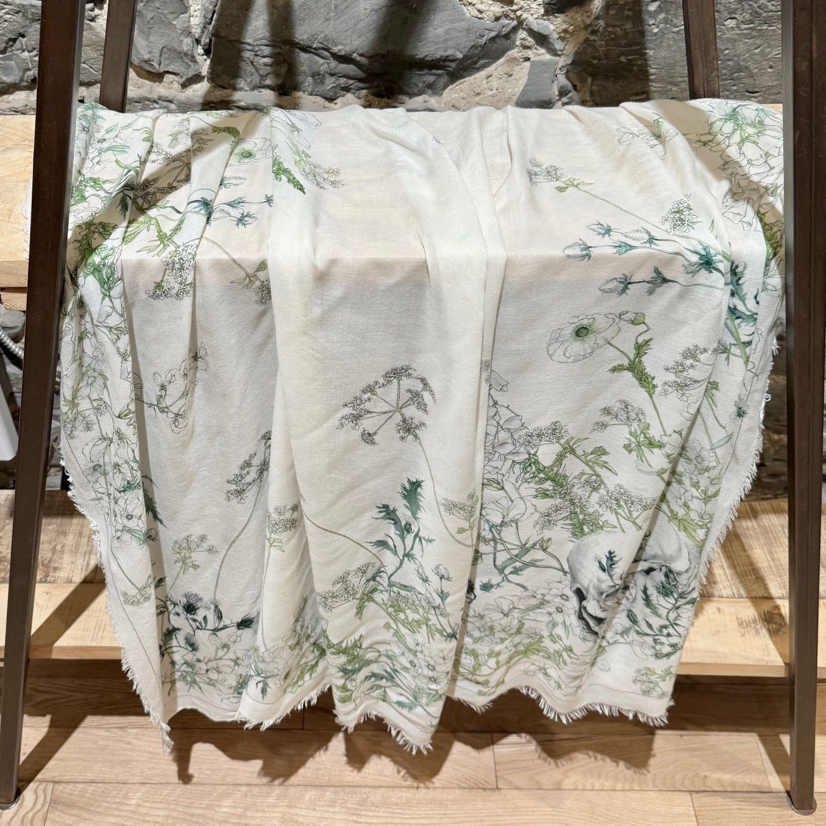Alexander McQueen Alexander McQueen Ivory Green Floral Lily Skull Stole Scarf Size ONE SIZE - 6 Thumbnail