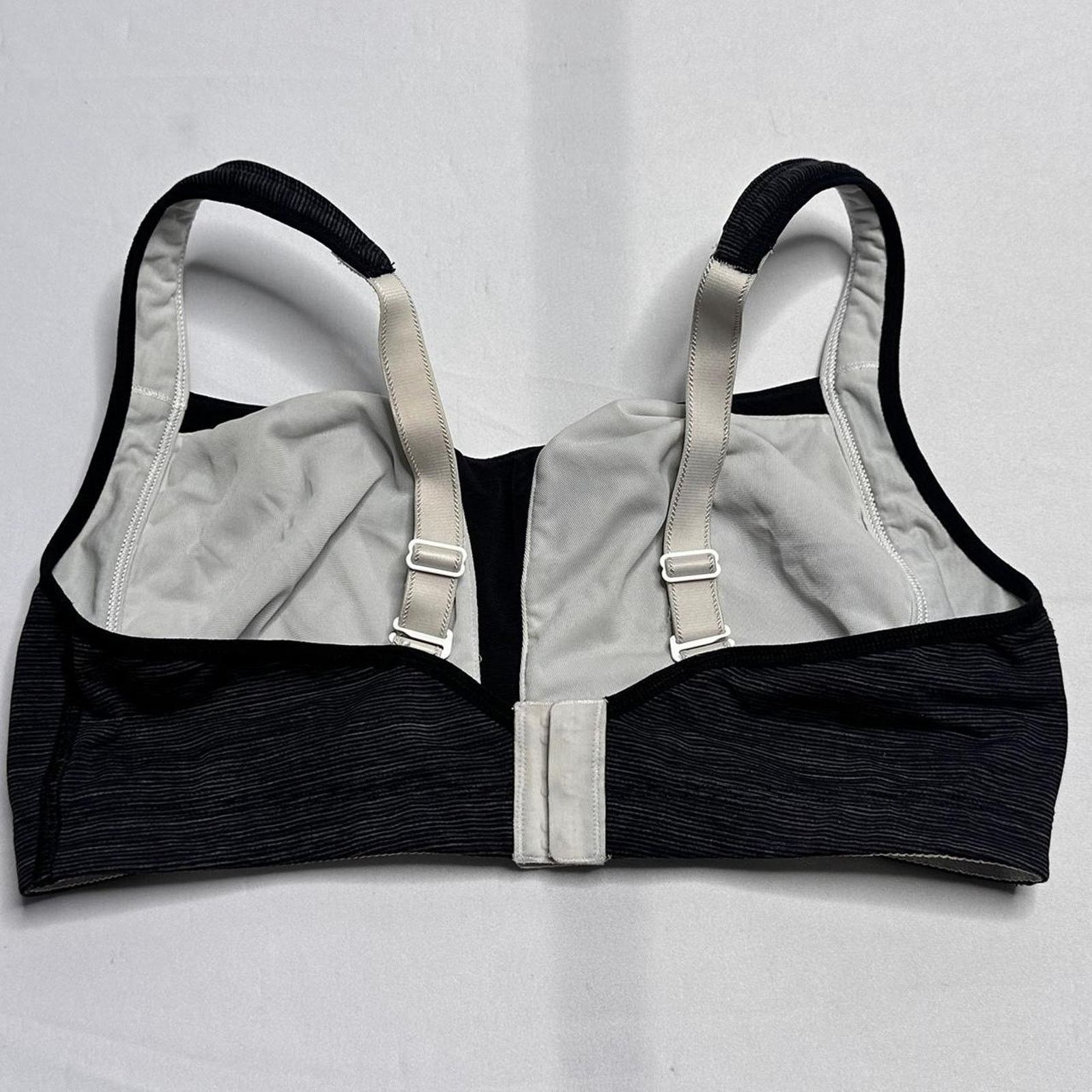 Lululemon Lululemon Ta Ta Tanner II Adjustable Bra Size 6 Size ONE SIZE - 2 Thumbnail