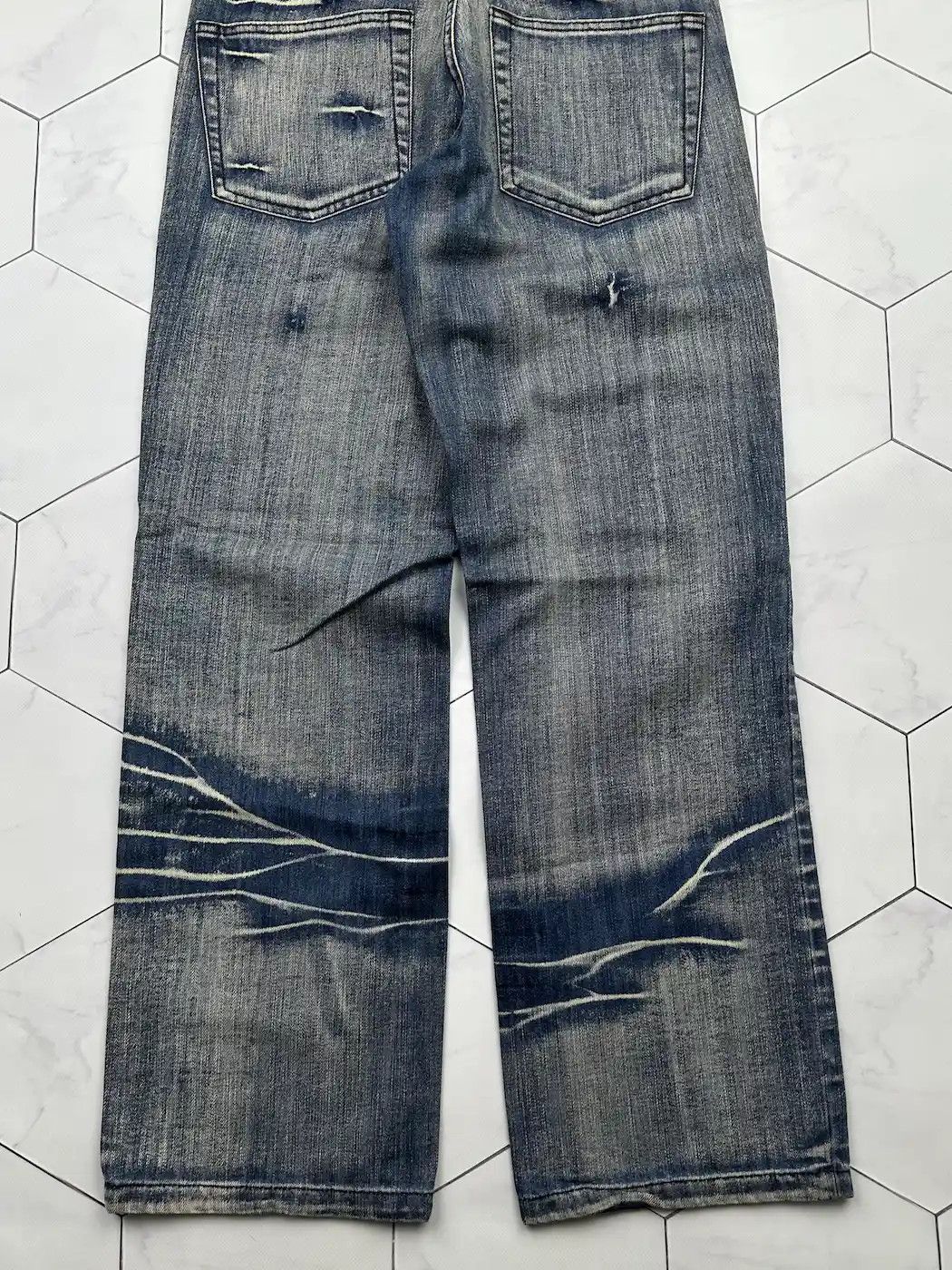 Japanese Brand Vintage Faded Wide Baggy Jeans (B421)E2 Size US 30 / EU 46 - 7 Thumbnail