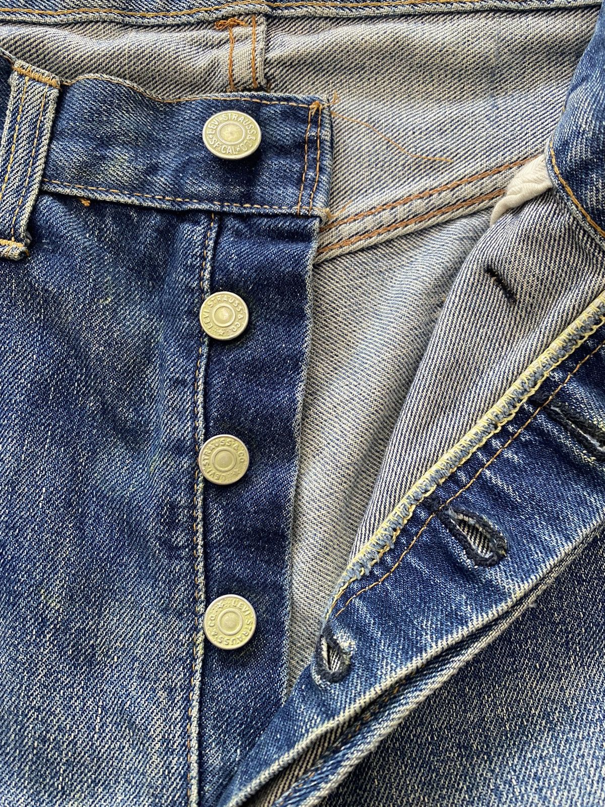 Levi's VINTAGE 70s LEVIS BORO THRASHED SELVEDGE JEANS BUTTON FLY Size US 36 / EU 52 - 8 Thumbnail