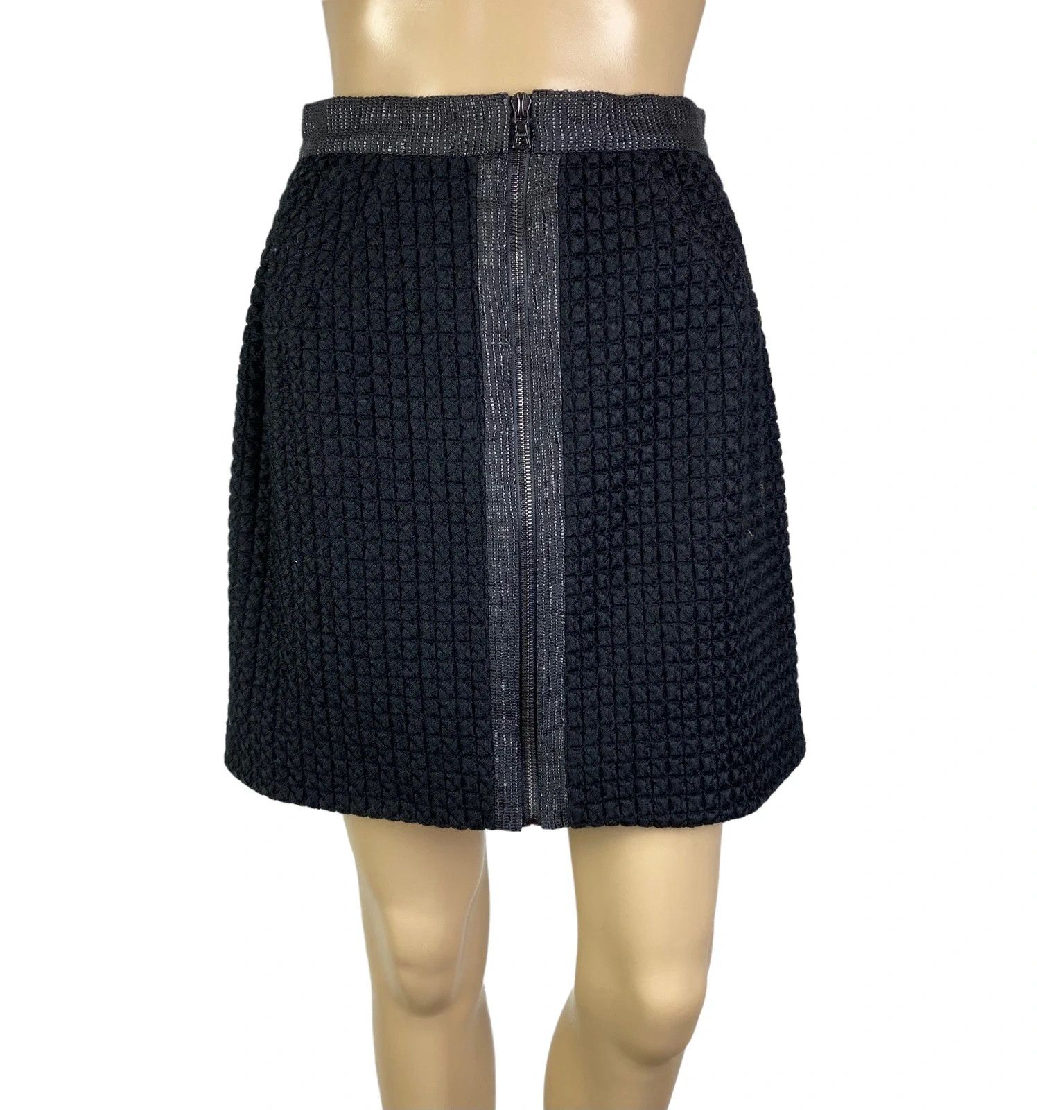 Richard Chai Richard Chai Structured Mini Skirt Zip-Up size 4 Size 27" / US 4 / IT 40 - 1 Thumbnail