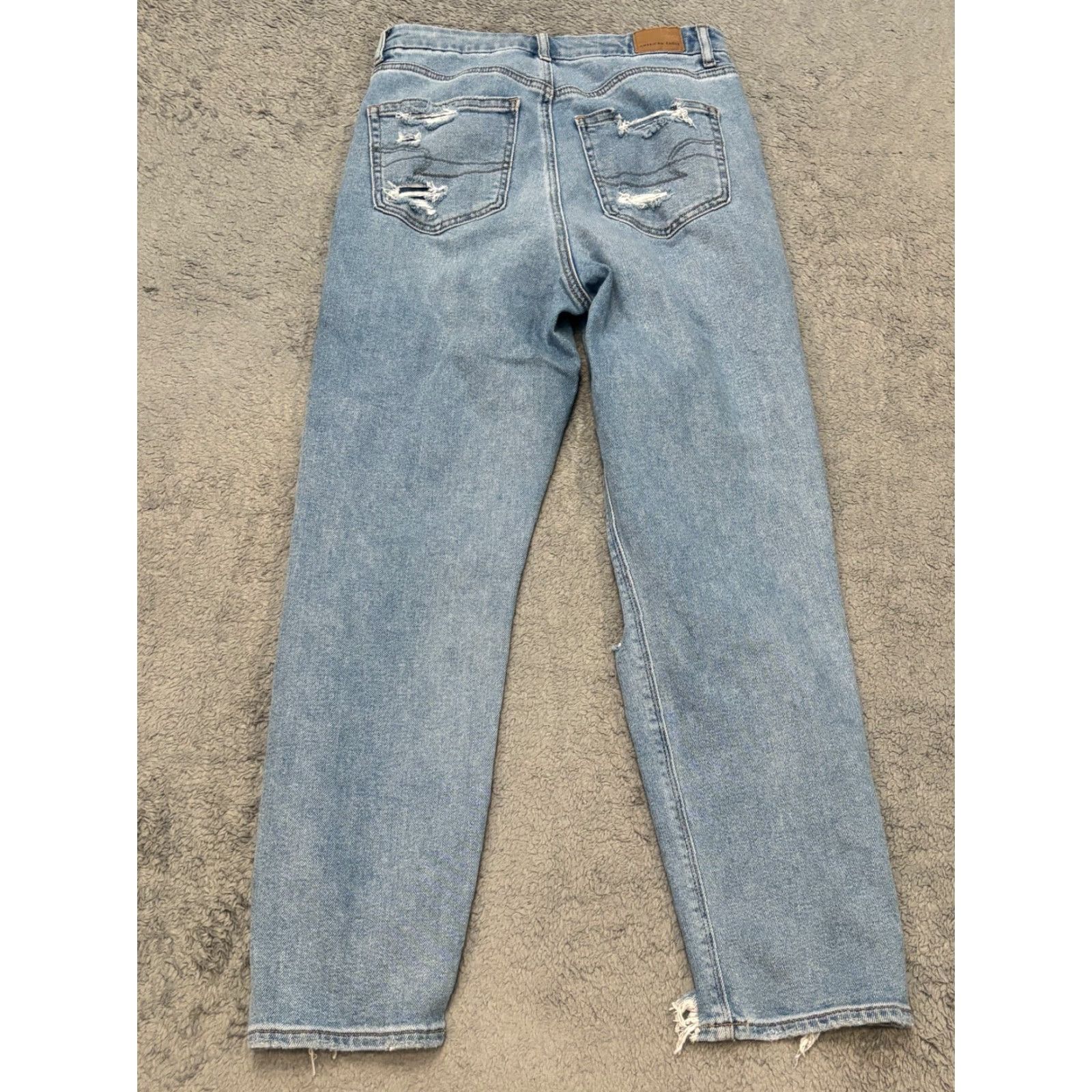 American Eagle Outfitters VINTAGE American Eagle Outfitters Curvy Mom Jeans Women’s 6R Blue Light Wash Denim Jeans Women Size 28" / US 6 / IT 42 - 8 Thumbnail