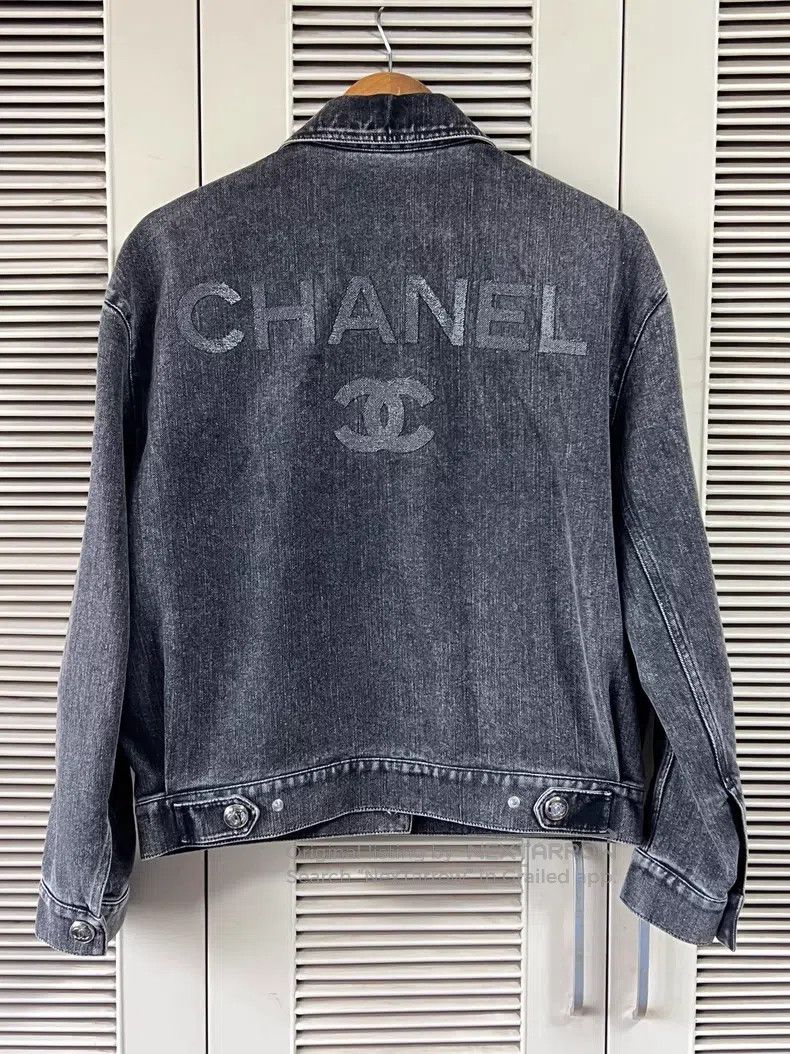 Chanel Chanel Classic logo embroidered denim jacket Size XS / US 0-2 / IT 36-38 - 1 Thumbnail