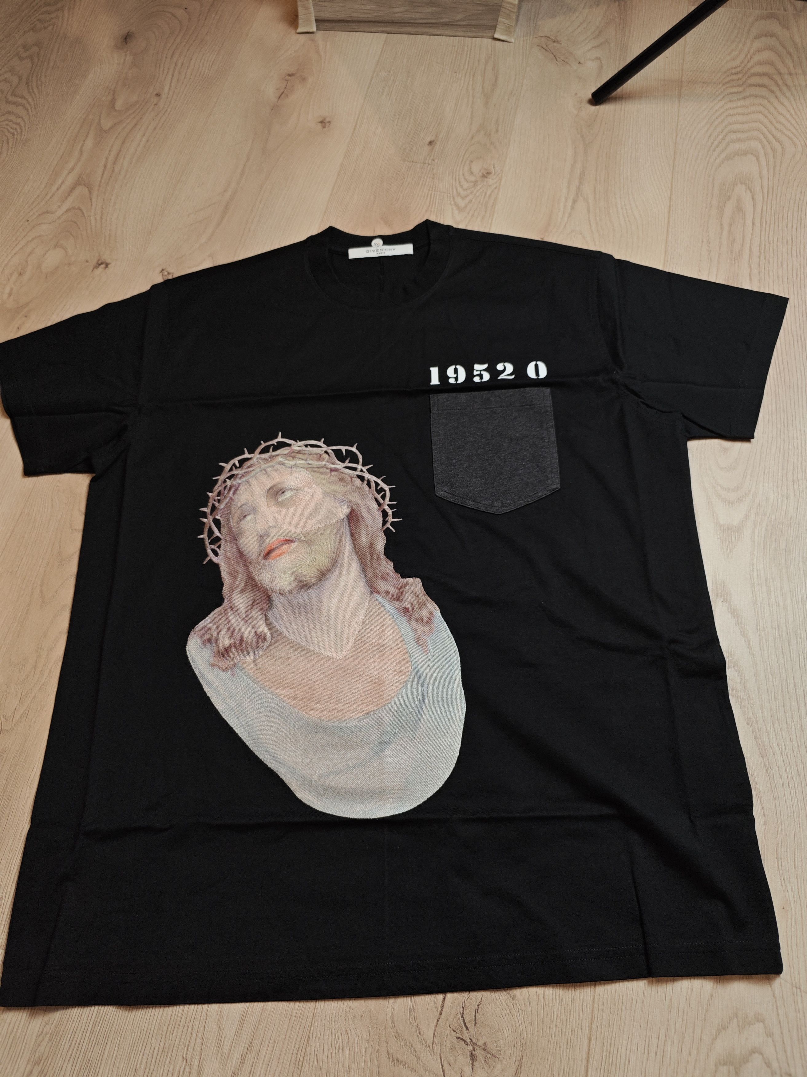 Givenchy FW16 Riccardo Tisci archive oversiz embroidery Jesus 