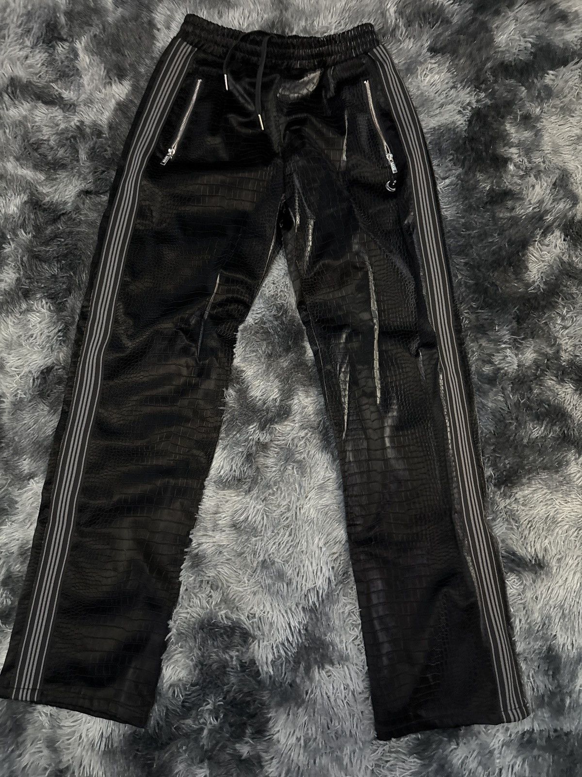 Boohoo snake skin pants Size US 32 / EU 48 - 1 Thumbnail