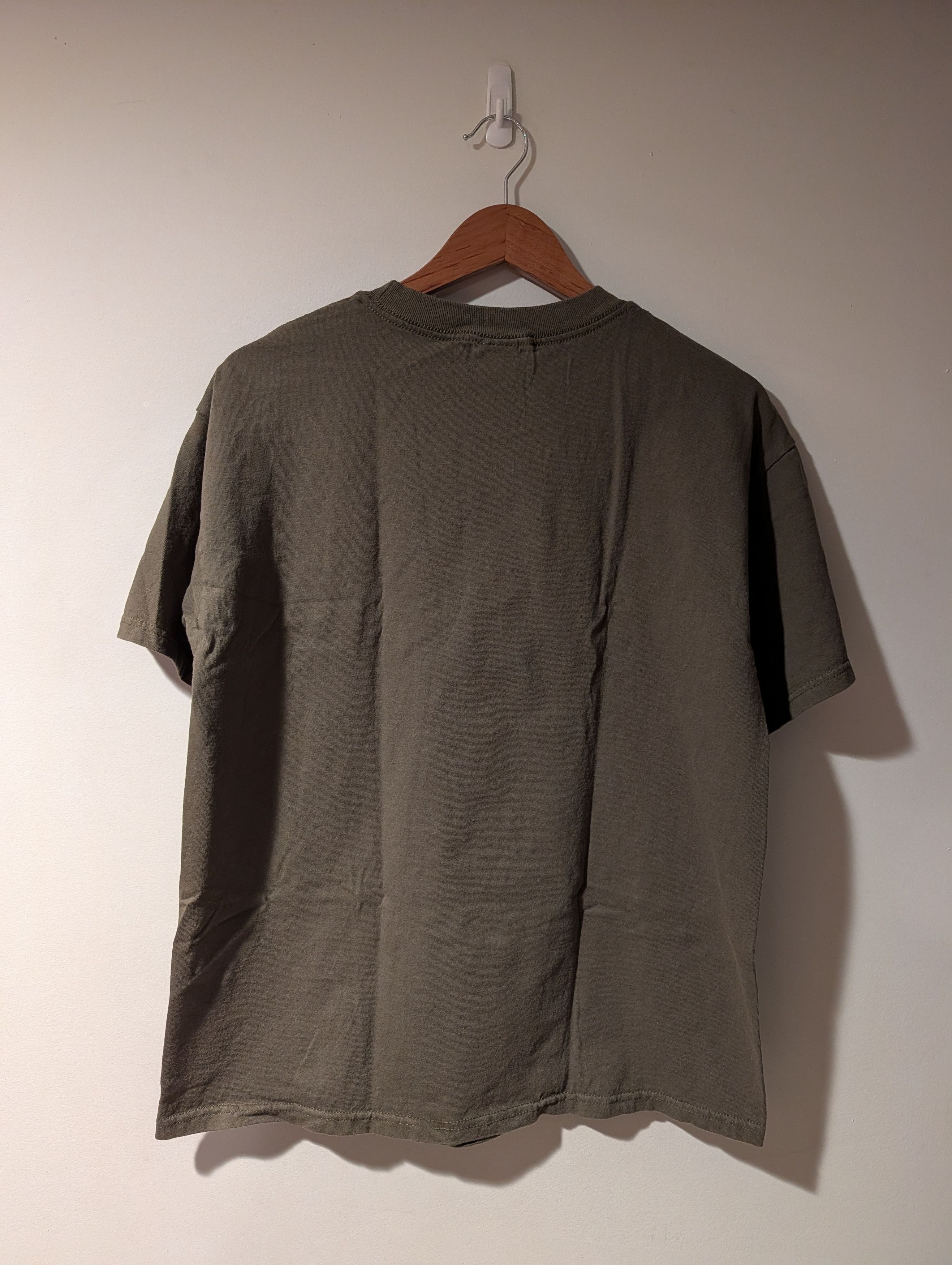 Band Tees Vintage The Black Eyed Peas Monkey Graphic T-Shirt Size US L / EU 52-54 / 3 - 4 Thumbnail
