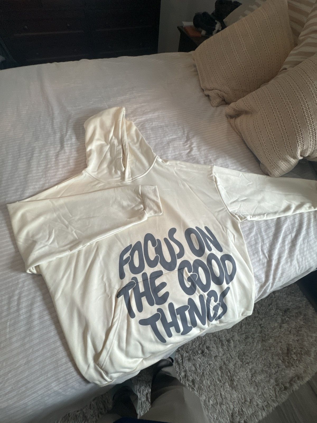 Other “Focus On The Good Things” Beige/Tan Hoodie Size US L / EU 52-54 / 3 - 2 Thumbnail