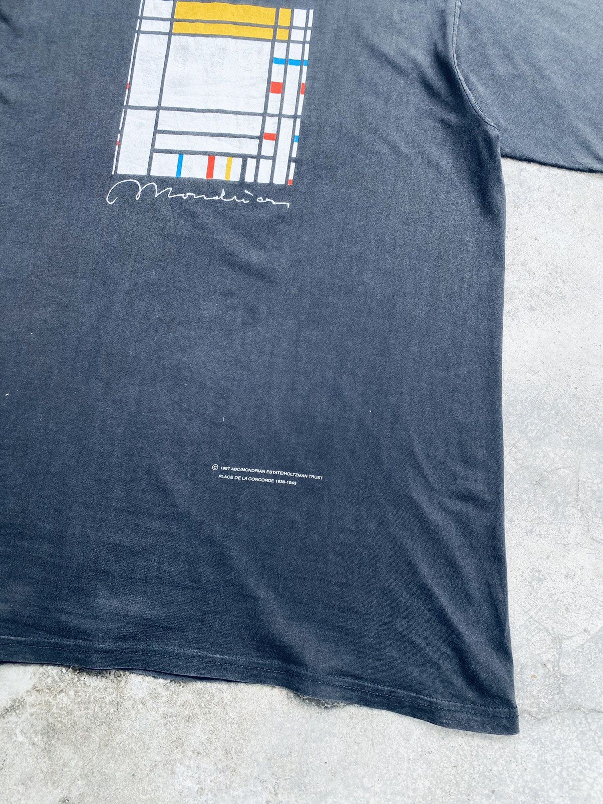 Vintage Vintage 90s Piet Mondrian Art Rare Tees Size US L / EU 52-54 / 3 - 8 Thumbnail