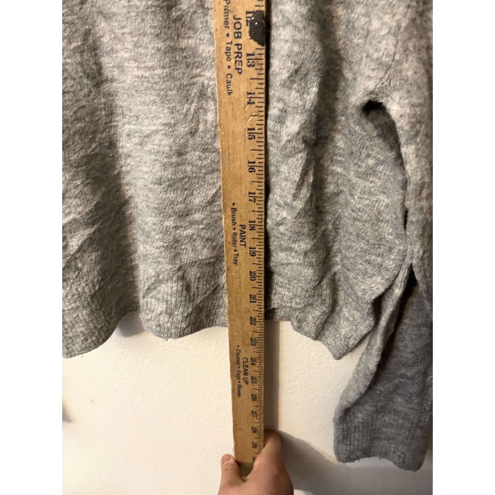 H&M H&M Womens Pullover Sweater Gray Long Sleeve Crew Neck M Acrylic Blend Crew Neck Sweater Womens M Gray Knit Heathered Pullover Sweater 90s? Size M / US 6-8 / IT 42-44 - 5 Thumbnail