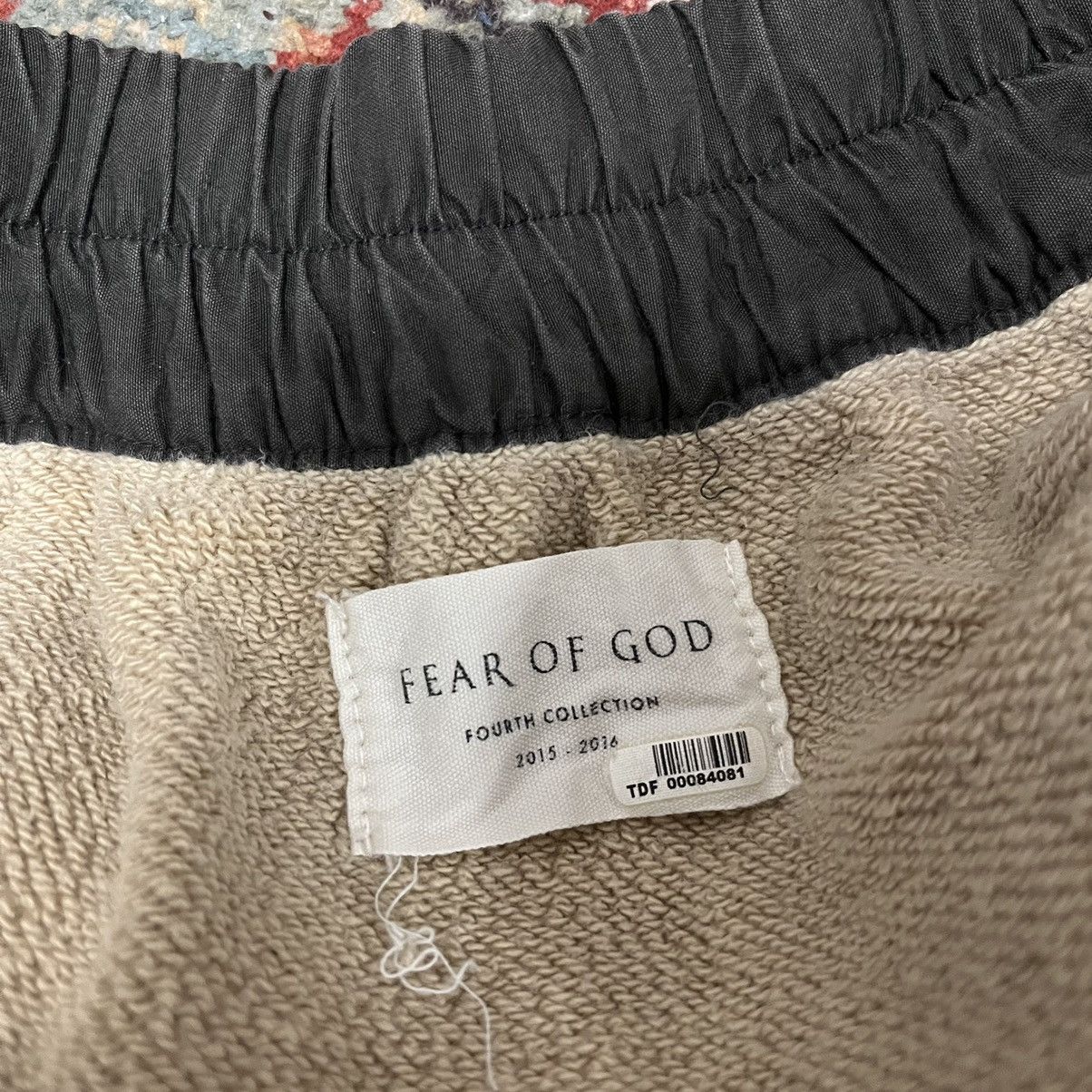 Fear of God Fear of God Fourth Collection Drop Large Shorts Size US 34 / EU 50 - 3 Thumbnail