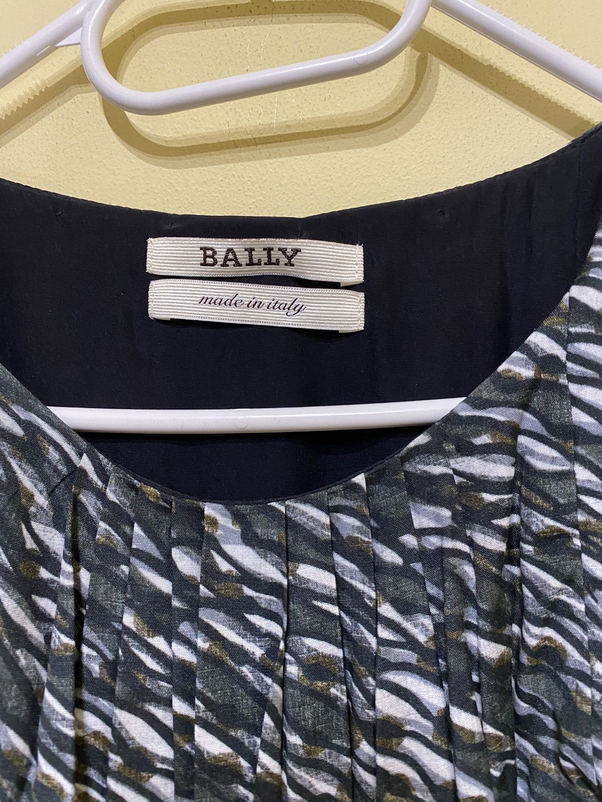 Bally Bally dress | 100% viscose | 100% silk | size: 42 Size M / US 6-8 / IT 42-44 - 8 Thumbnail