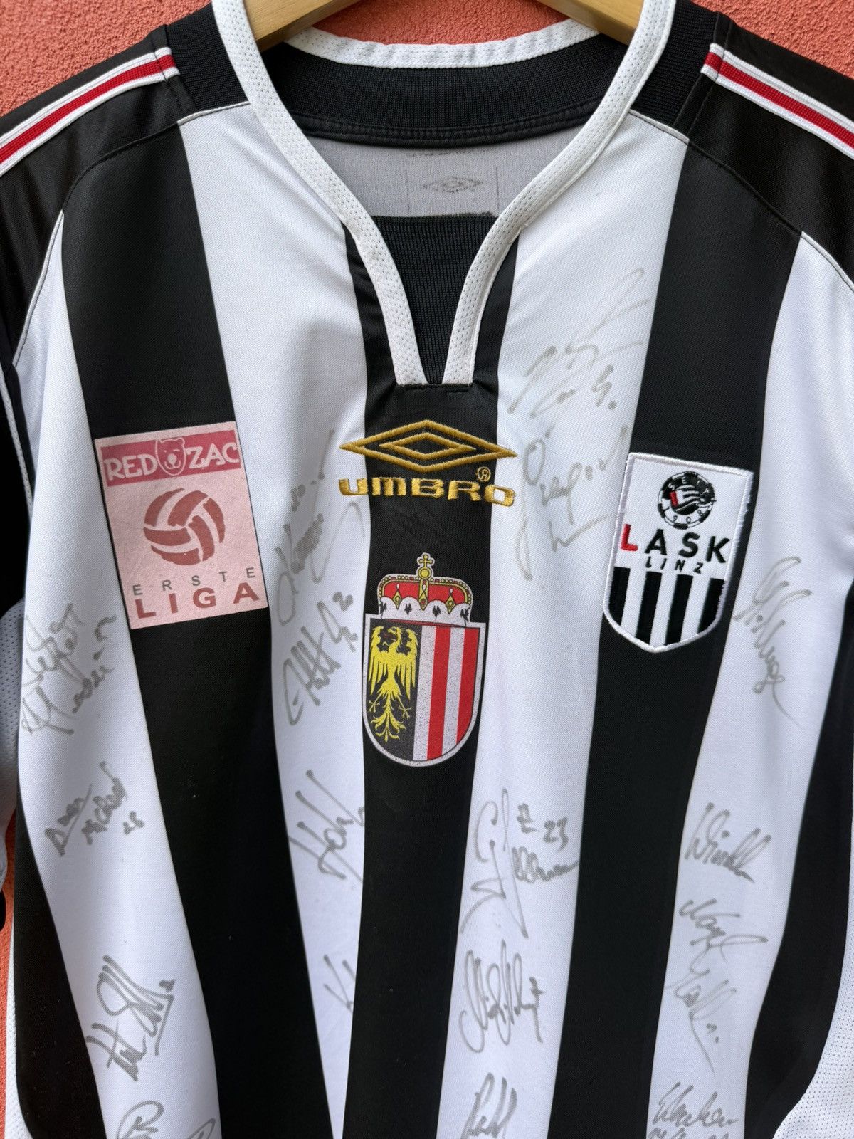 Umbro Matchworn Lask Linz Football Club (Vastic 9) Size US L / EU 52-54 / 3 - 4 Thumbnail