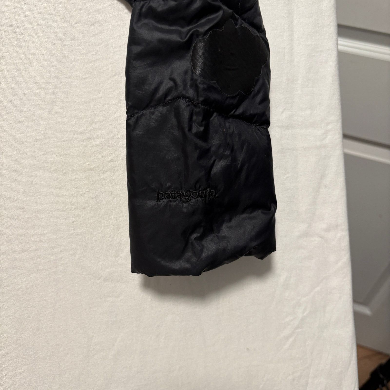 Patagonia Women's Patagonia Full Zip Snap Prow Puffer Jacket Black XS Size XS / US 0-2 / IT 36-38 - 4 Thumbnail