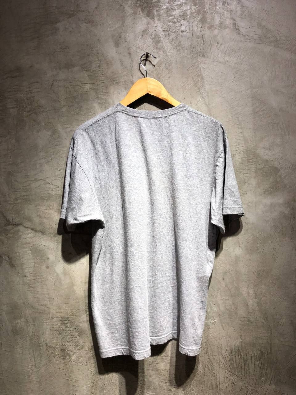 Gucci Gucci Logo sequin tiger tee Size US L / EU 52-54 / 3 - 3 Thumbnail