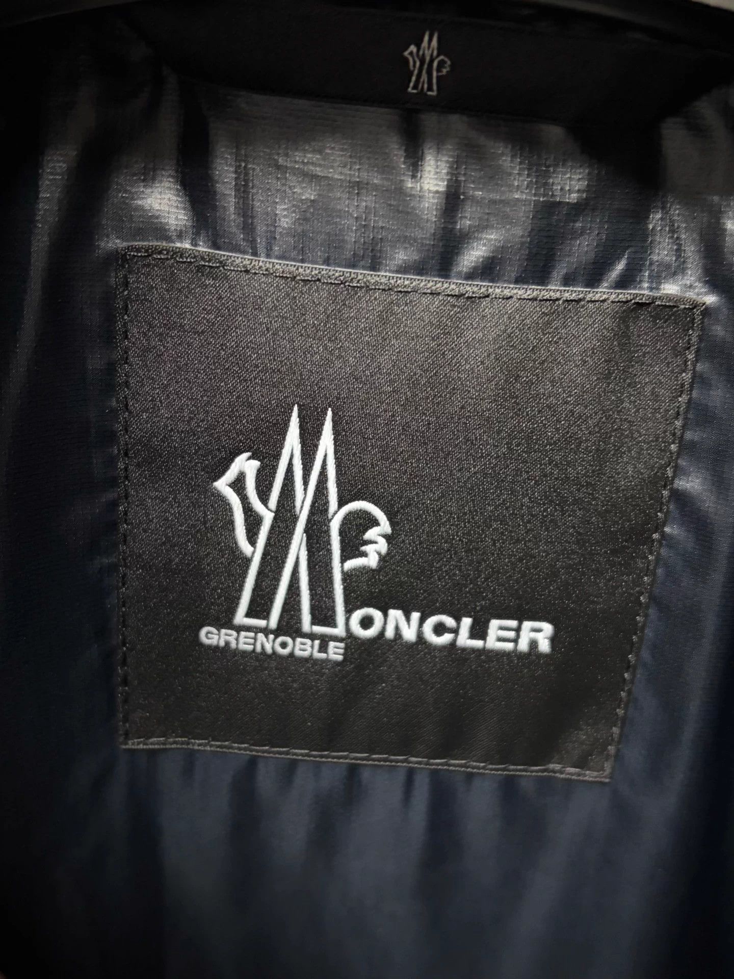 Moncler Moncler Men's Corduroy Down Jacket Black Size 2 Size US M / EU 48-50 / 2 - 3 Thumbnail