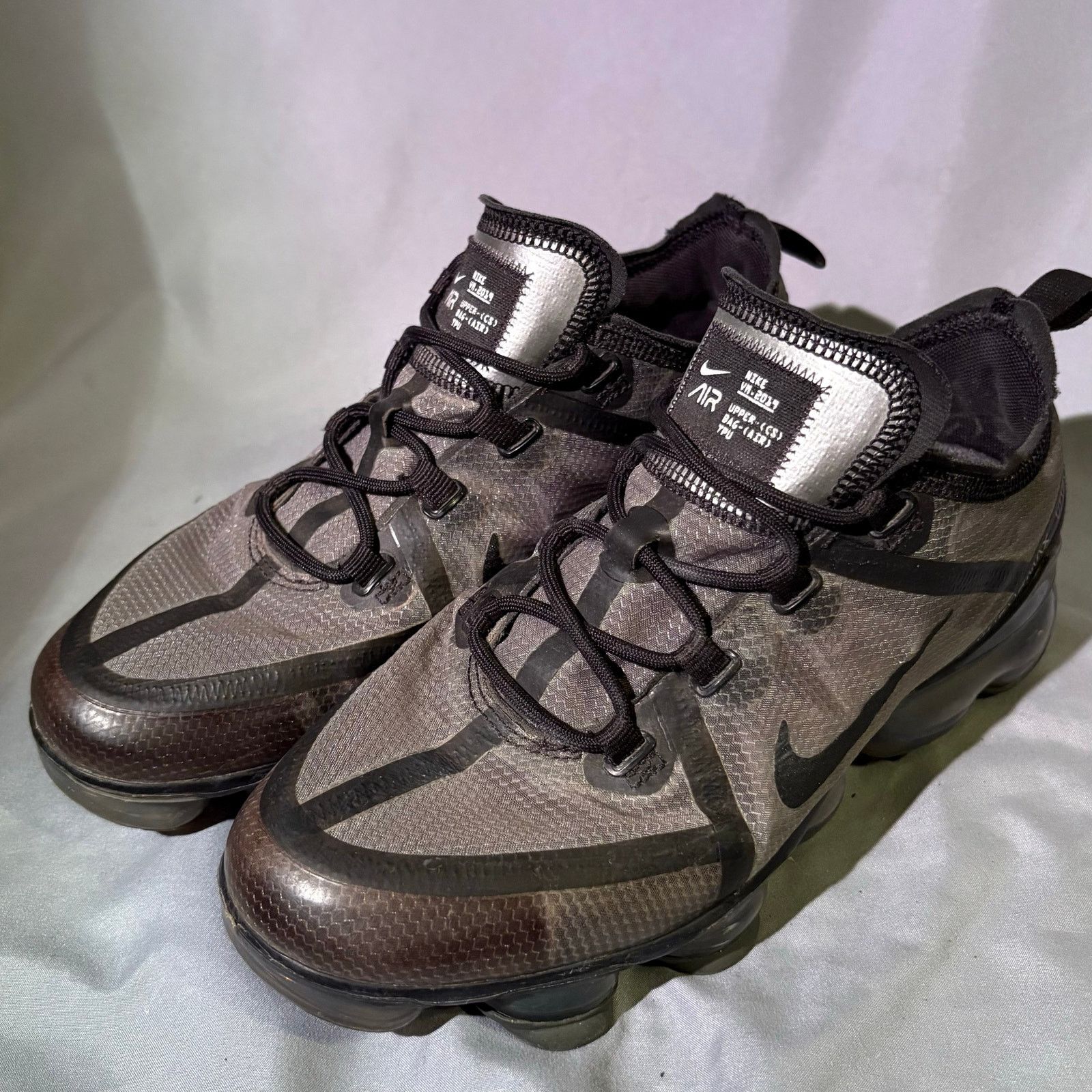 Nike Nike Air VaporMax 2019 Black Gray Sneakers 6Y (Men’s Size 6) Size US 6 / IT 36 - 2 Thumbnail