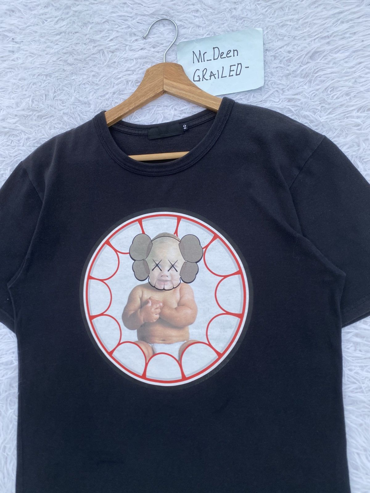 Original Fake Rare Original Fake x KAWS Baby Printed Tshirt Size US S / EU 44-46 / 1 - 6 Thumbnail