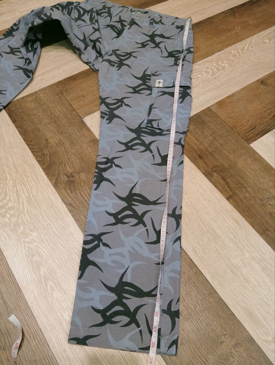 Japanese Brand VINTAGE SKULLSHIT JAPAN TRIBAL CAMO CARGO PANTS Size US 29 - 14 Thumbnail