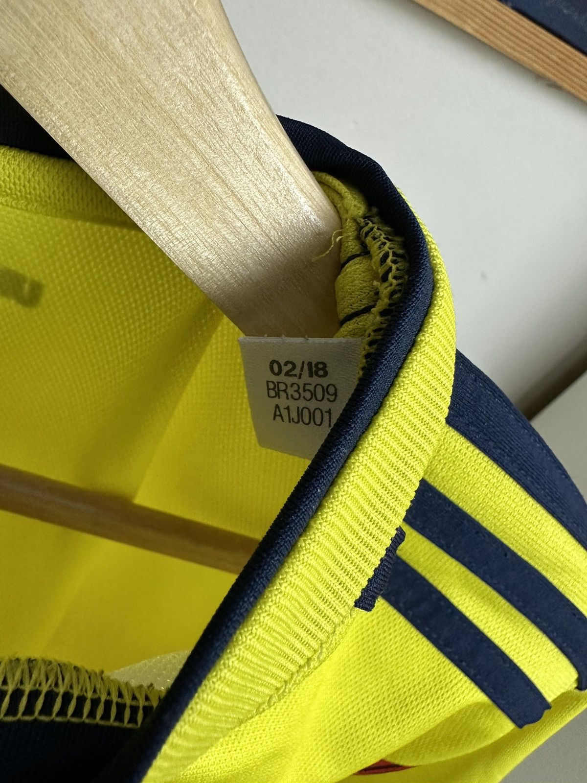 Adidas Adidas Colombia 2018 football jersey Size US XL / EU 56 / 4 - 4 Thumbnail