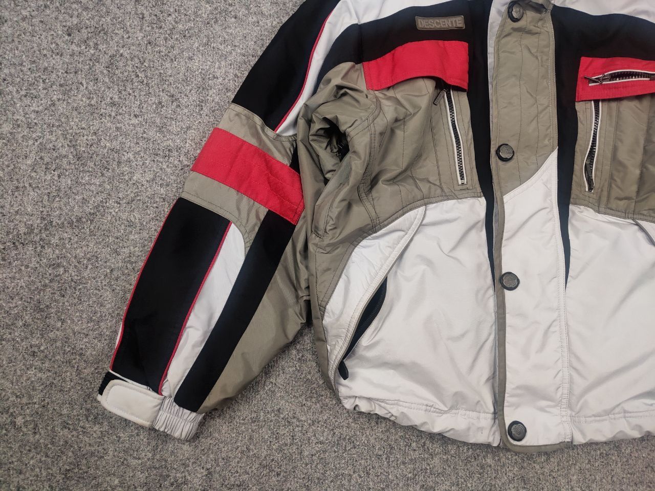 Descente Vintage Descente Airdrive Ski Zipper Hooded Jacket Logo Size US S / EU 44-46 / 1 - 10 Thumbnail