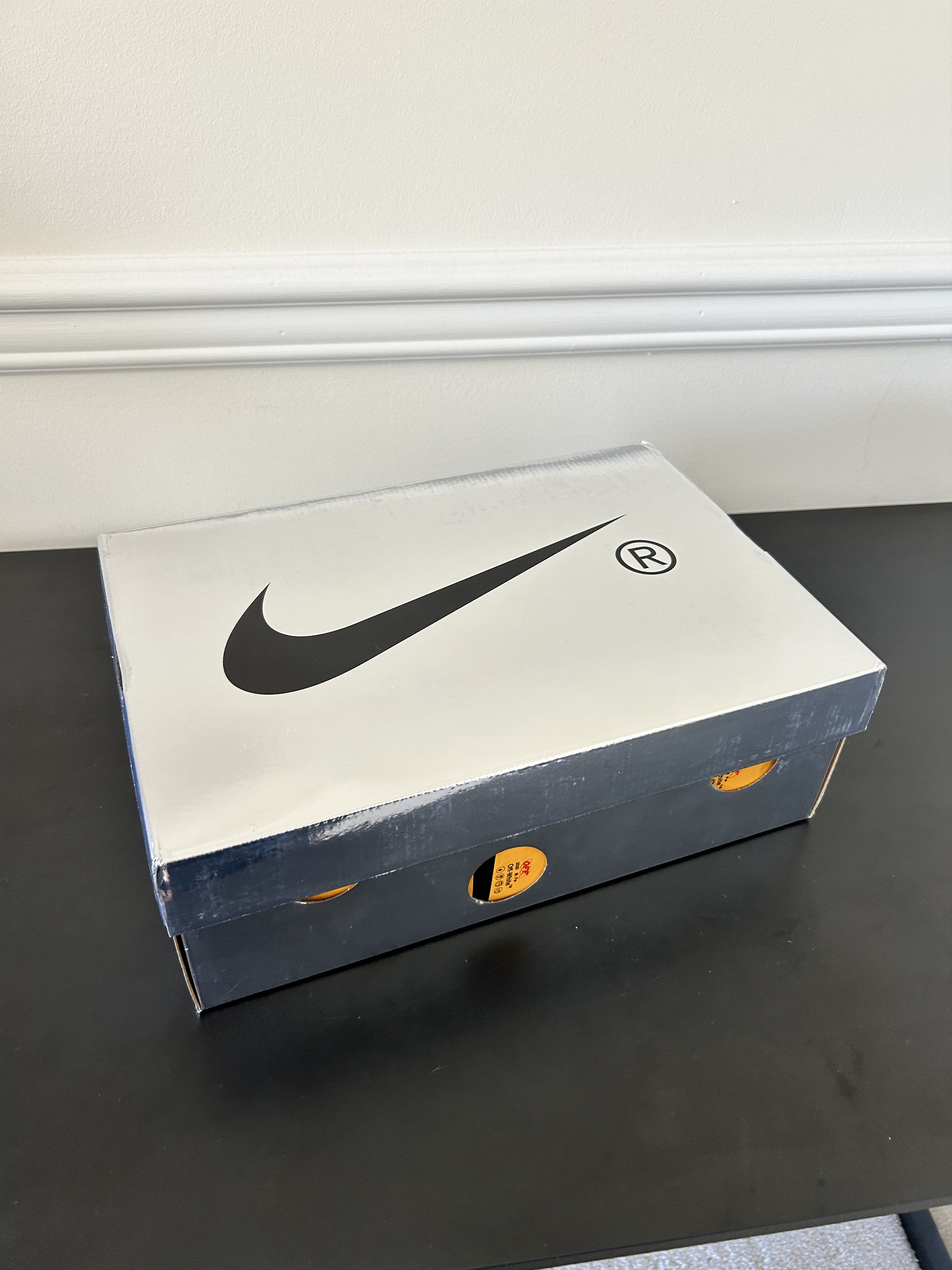 Nike × Off-White Nike Dunk Low Off-White Pine Green Size US 11 / EU 44 - 10 Thumbnail