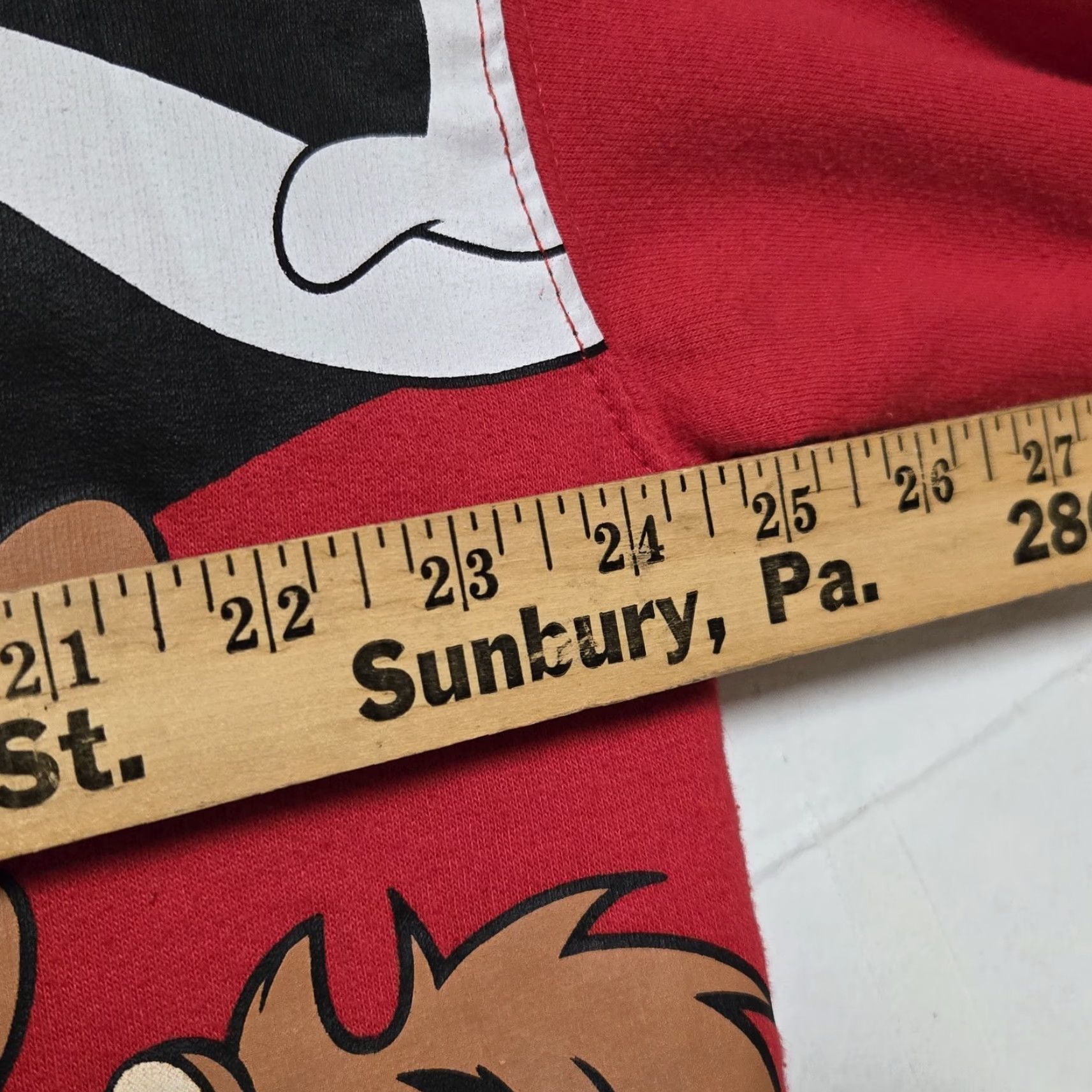Vintage VINTAGE Looney Tunes Sweatshirt 2XL Red Graphic Cartoon Pullover Women Long Sleeve Round Neck 90s Bugs Bunny Logo Fleece Cotton Sweater Size XXL / US 16-18 / IT 52-54 - 6 Thumbnail
