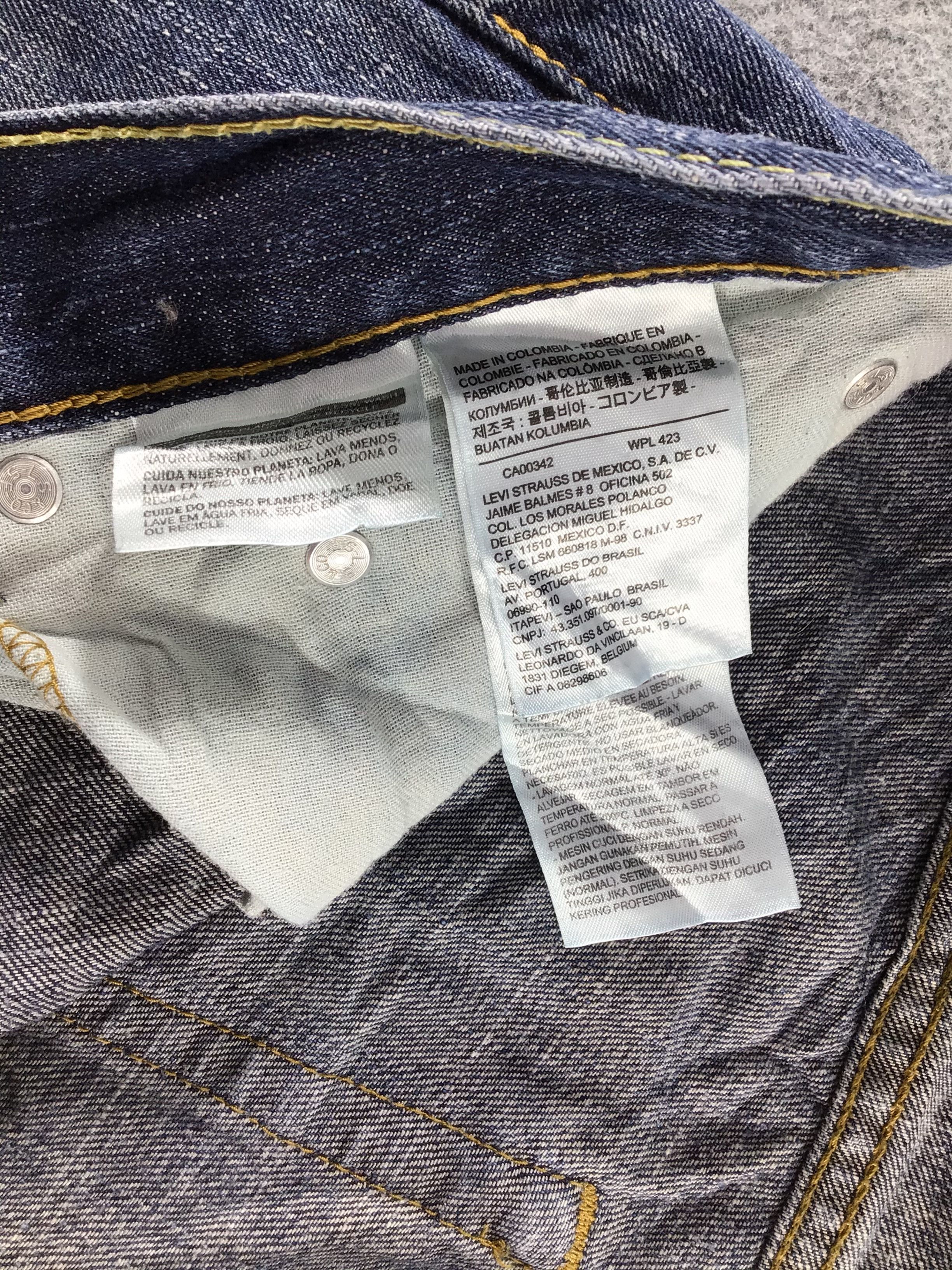 Levi's Vintage Levis 559 Jeans Blue Wash Denim -J475 Size US 35 - 10 Thumbnail