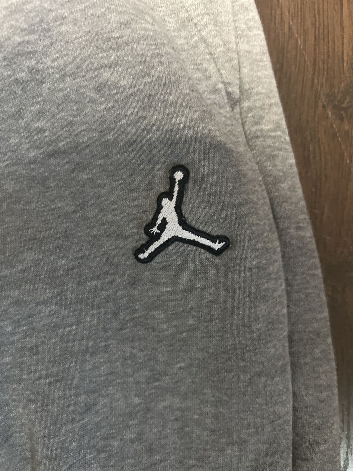 Jordan Brand Jordan grey sweatpants size L Size US 35 - 3 Thumbnail