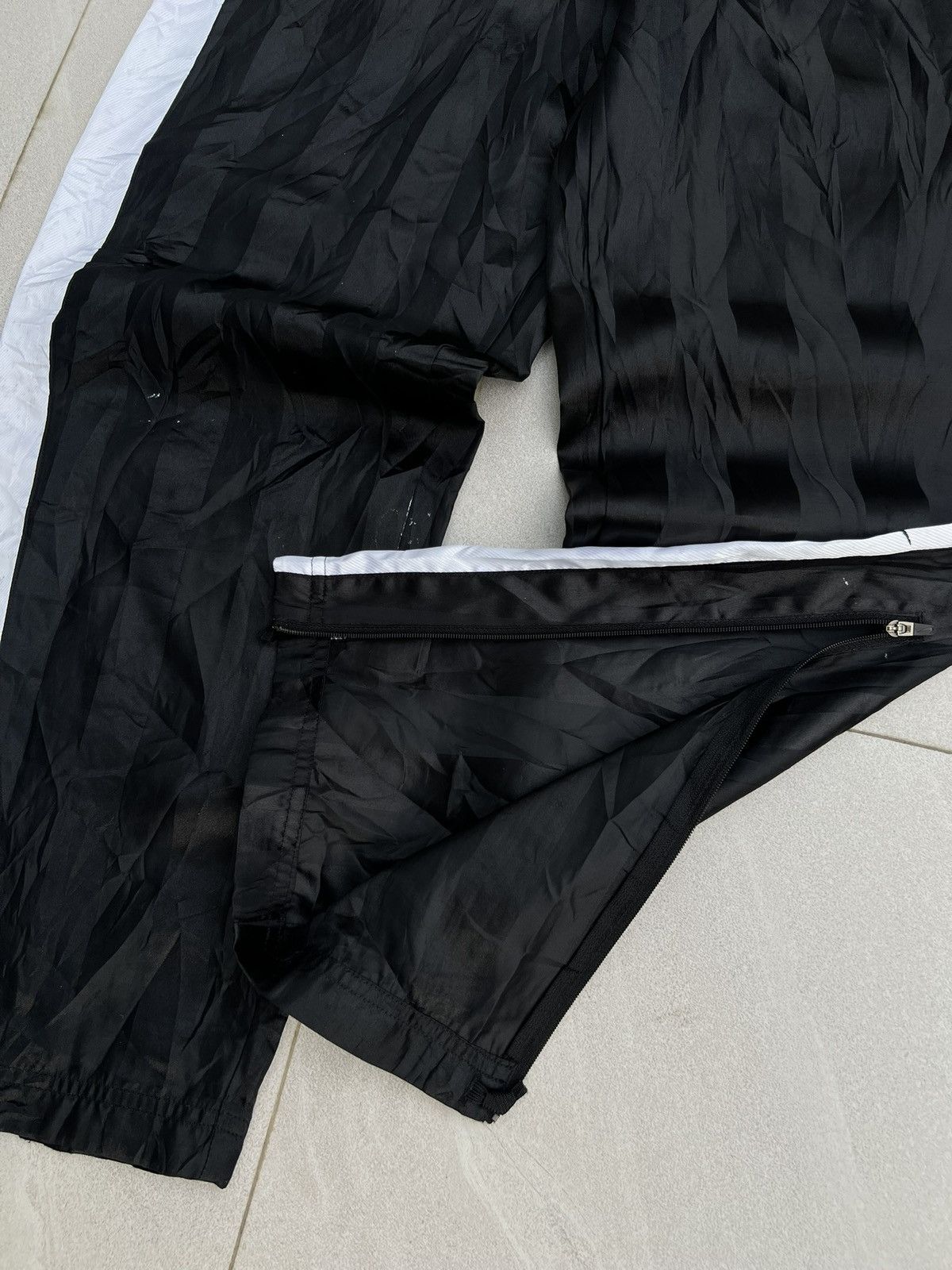 Nike 90s Nike Swoosh Vintage Y2K Baggy Parachute Nylon Pants Size US 32 / EU 48 - 5 Thumbnail