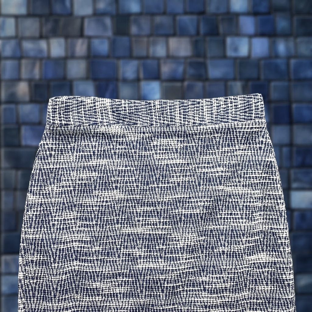 Banana Republic Banana Republic Womens Petite Blue White Straight & Pencil Skirt in Size 4P Business Casual Travel Party/Cocktail Formal Size 27" / US 4 / IT 40 - 1 Thumbnail